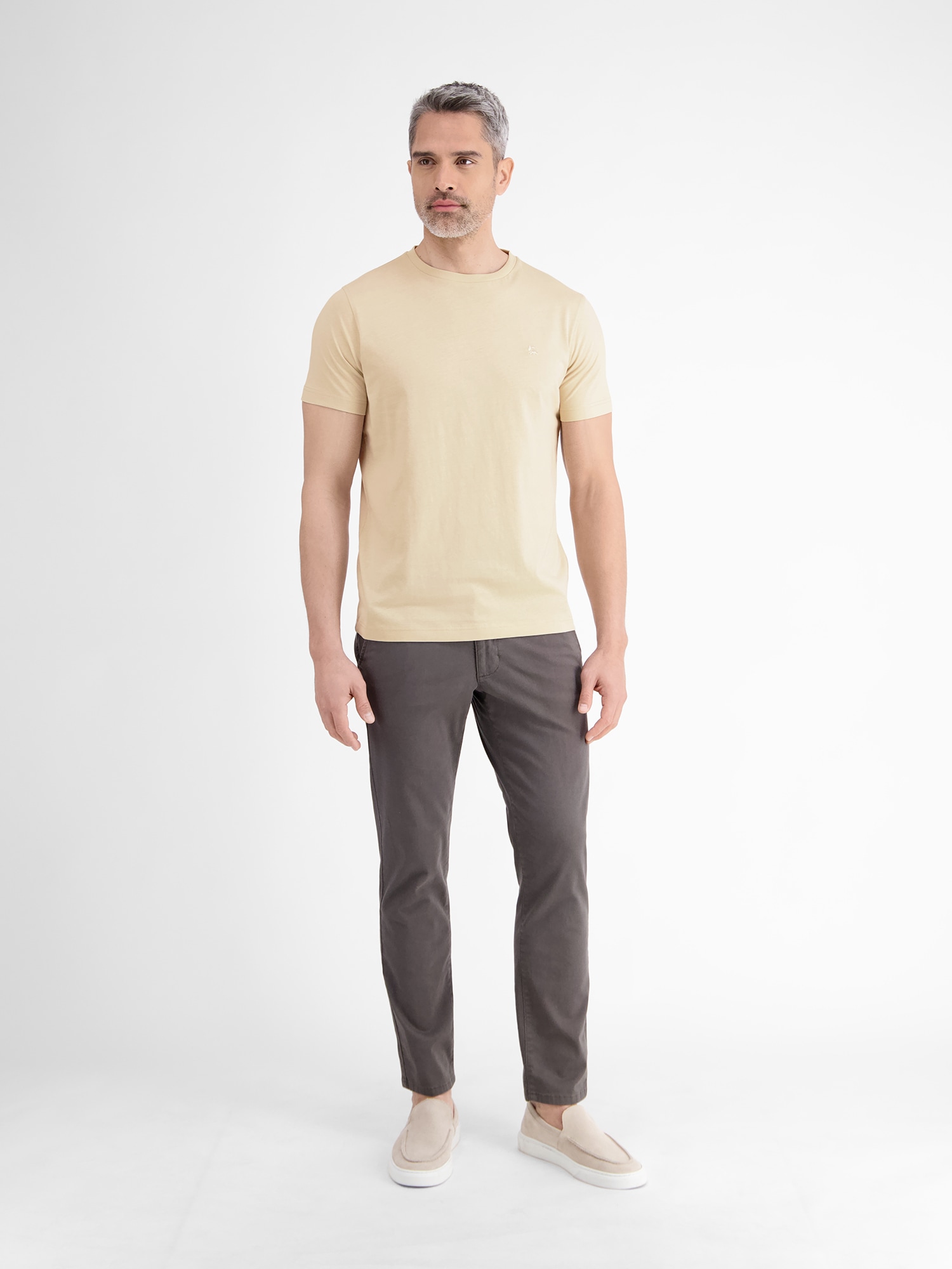 LERROS T-Shirt »LERROS Basic T-Shirt mit Logostitck, unifarben«