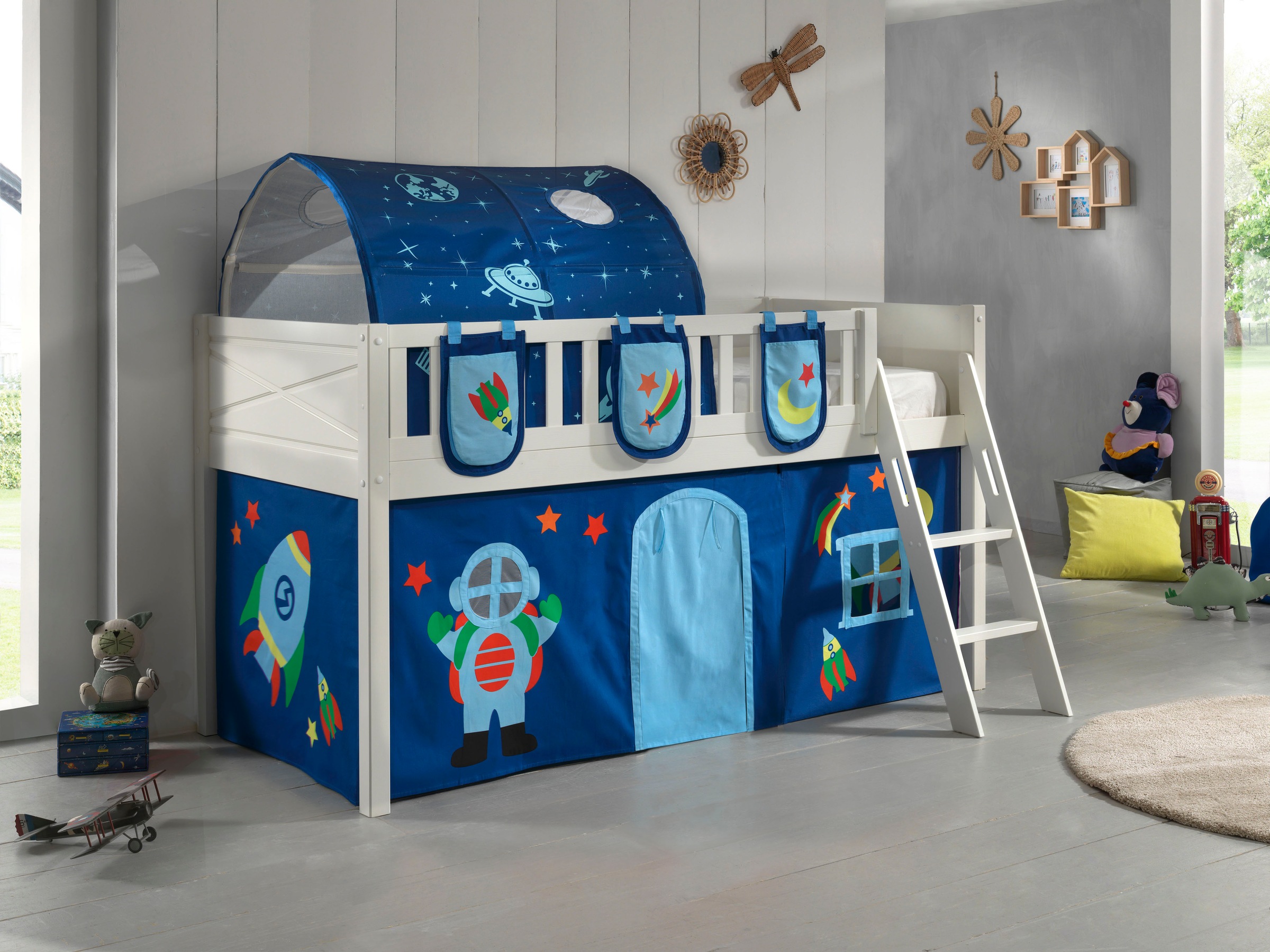 Vipack Hochbett »Scott«, (Made in Europe), mit Leiter, LF 90x200 cm, Vorhang, Tasche, Tunnel, 4 Designs