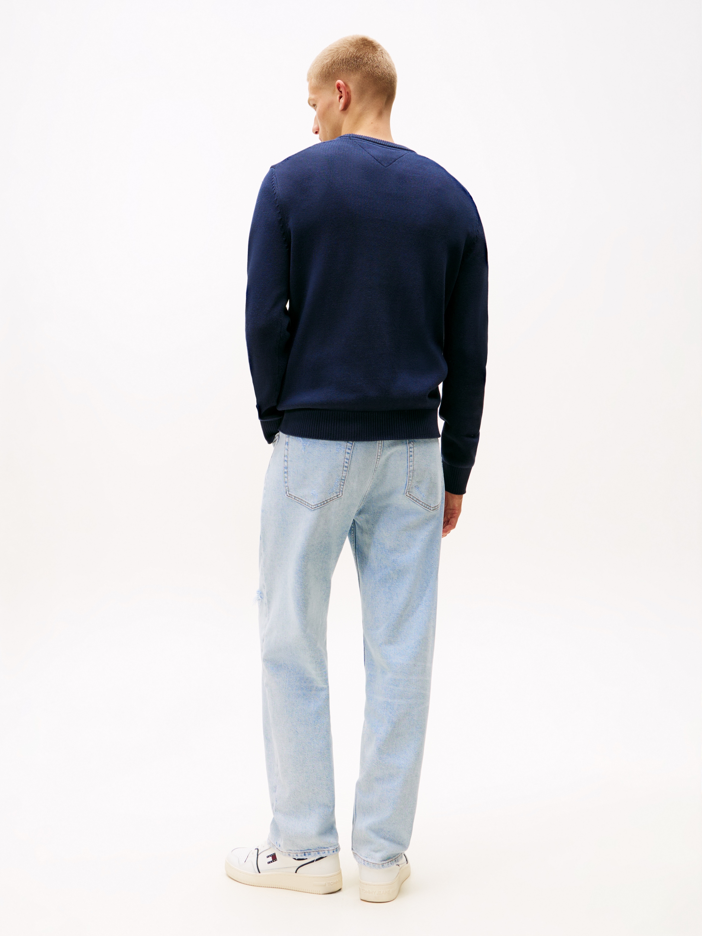 Tommy Jeans Rundhalspullover, Slim fit mit Rundhalsausschnitt