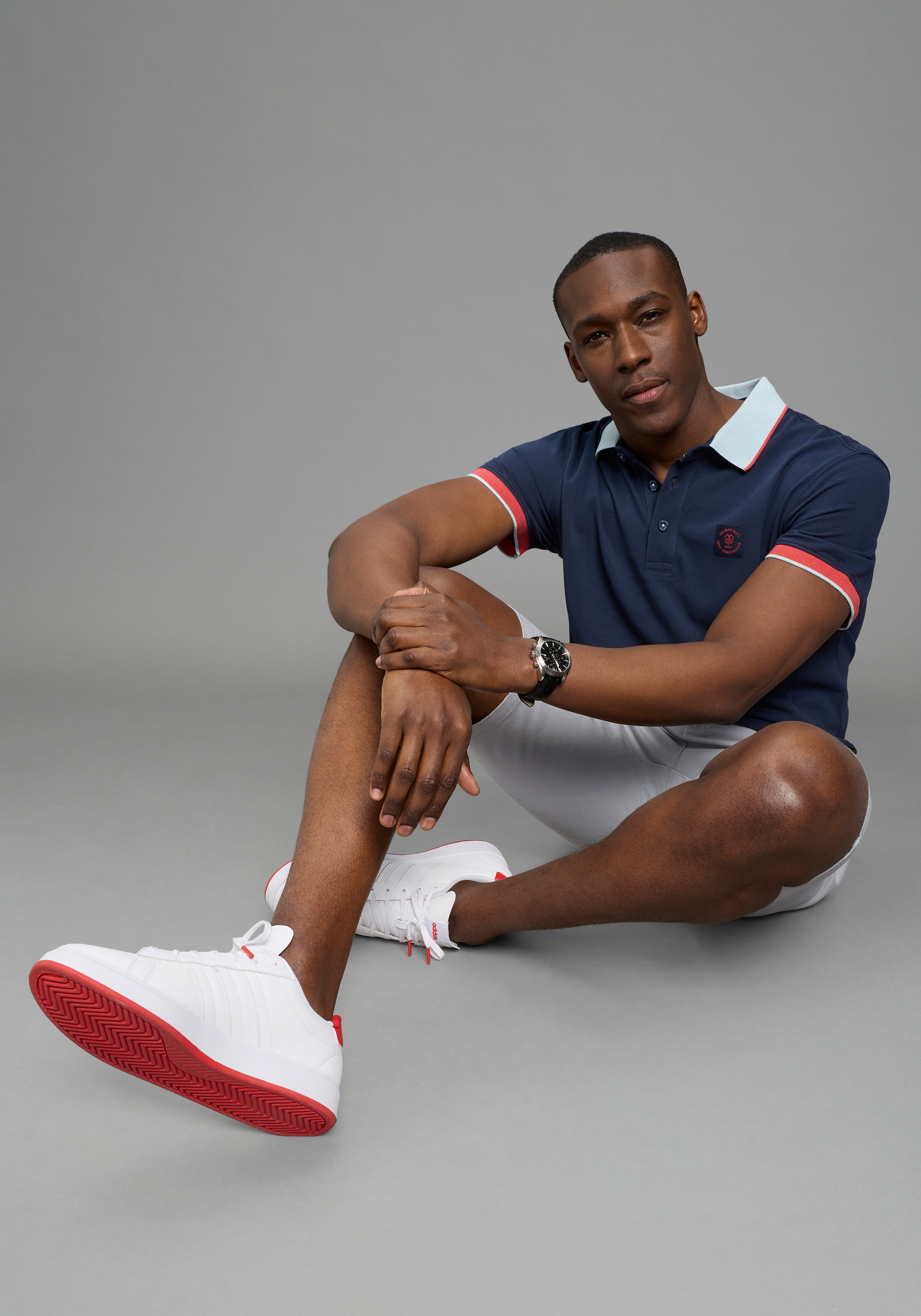 DELMAO Poloshirt »Neue Kollektion!« klassischer Polokragen, Kurzarm, normale Passform, mit Stickerei