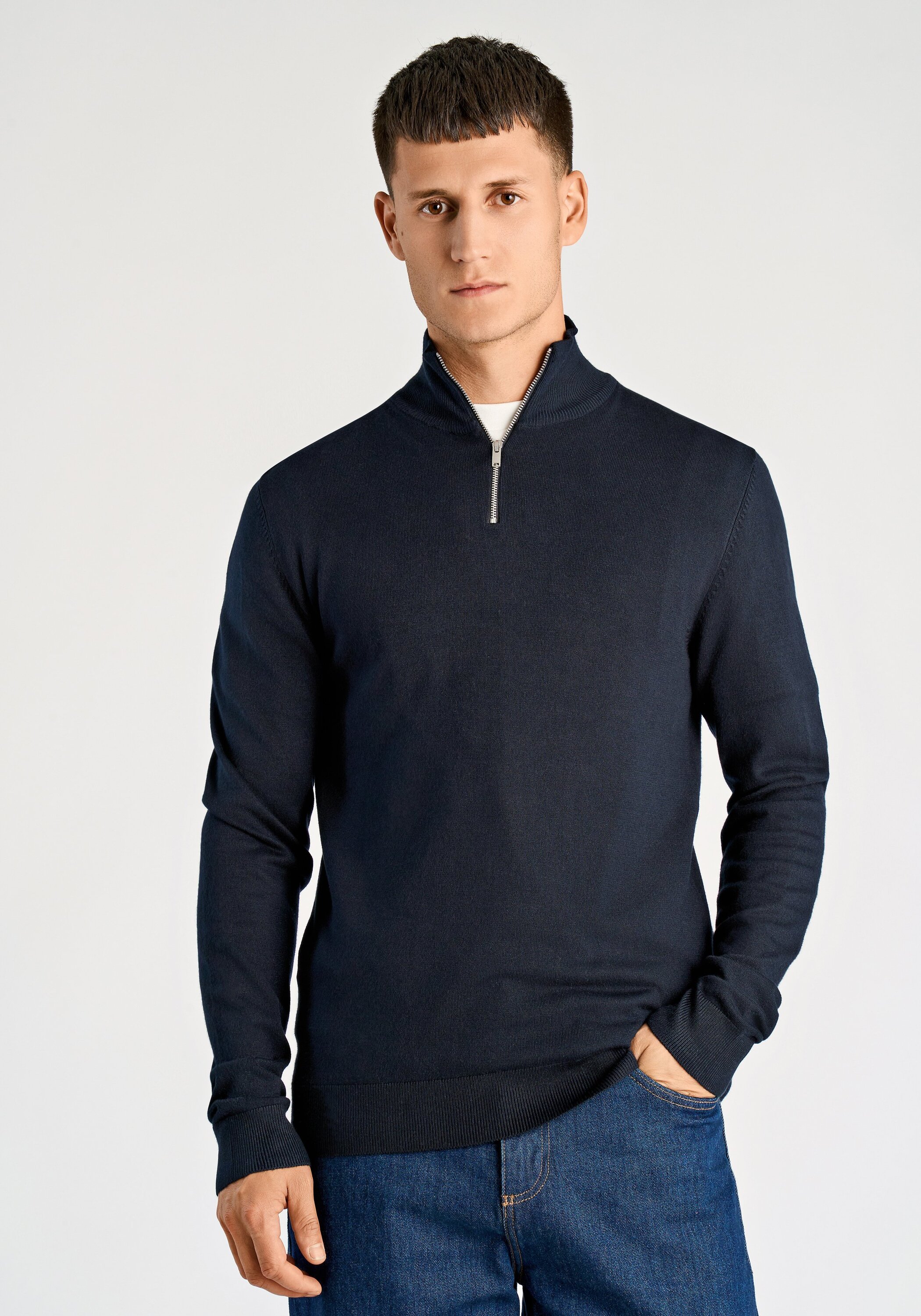 JUNK de LUXE "Troyer Slim Fit"