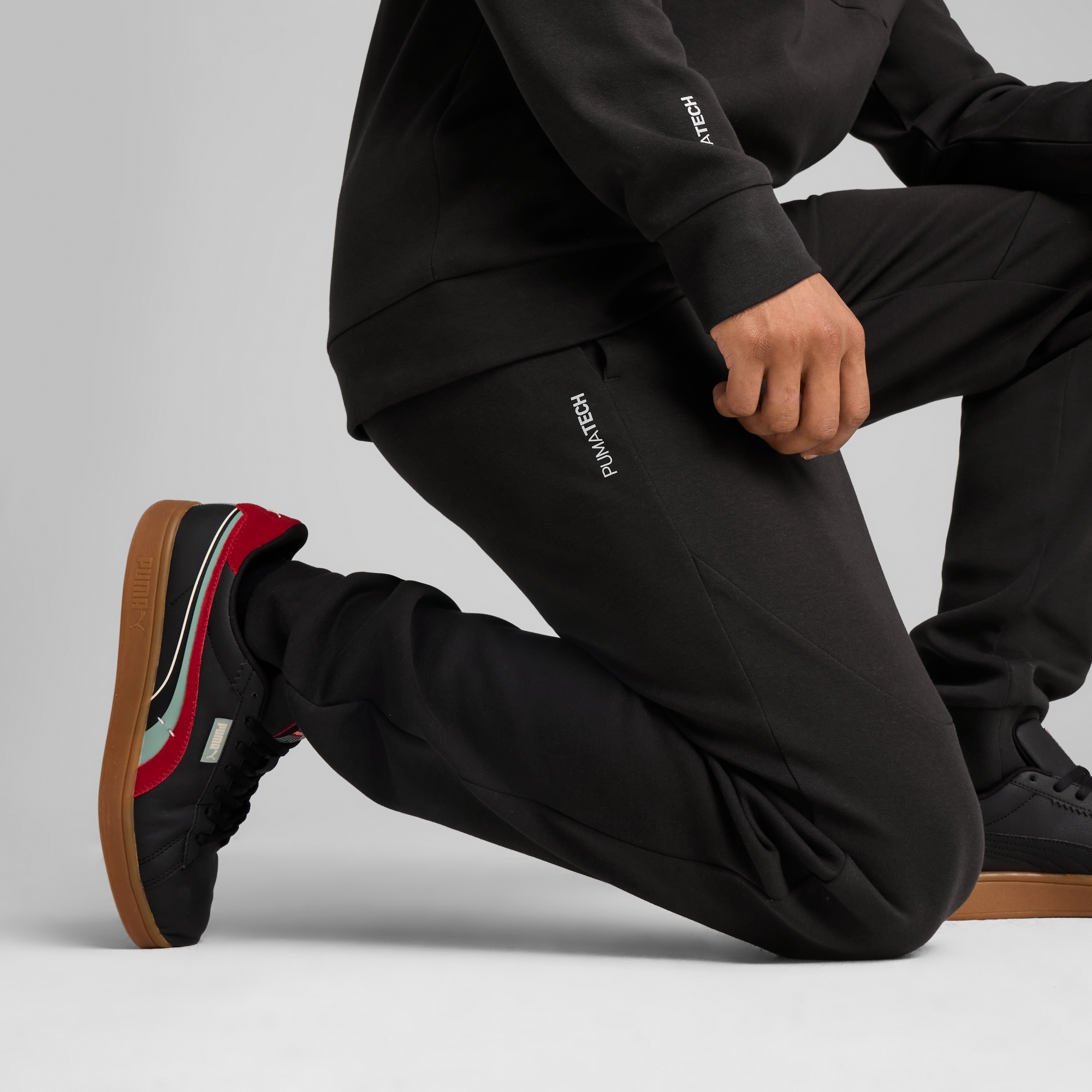 PUMA Trainingshose »TECH PANTS DK CL«