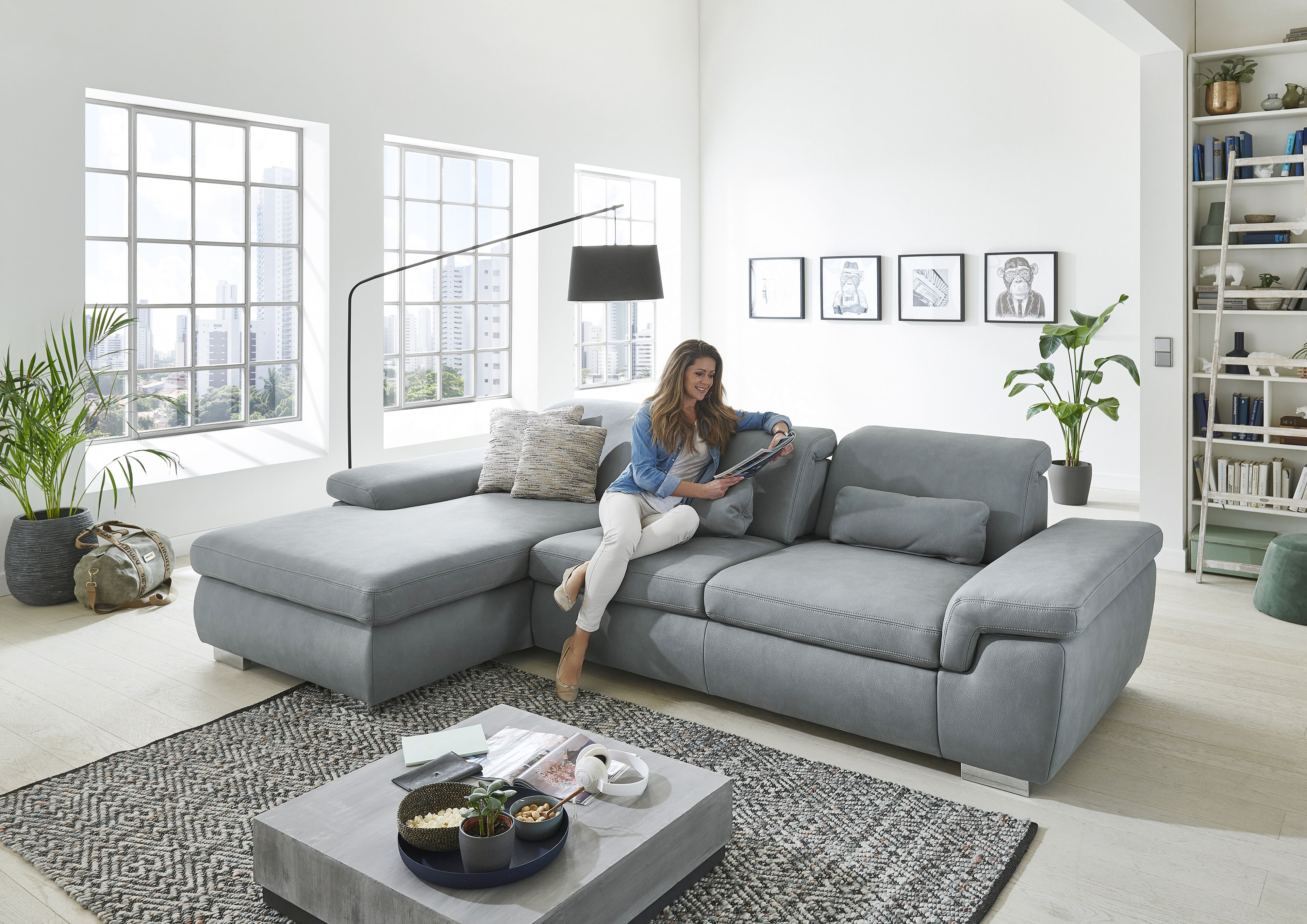Die PlanBar Ecksofa "MP-IN17041 L-Form, Breite 325 cm" Sitztiefenverstellung, optional Kopfteilverstellung & Schlaffunktion