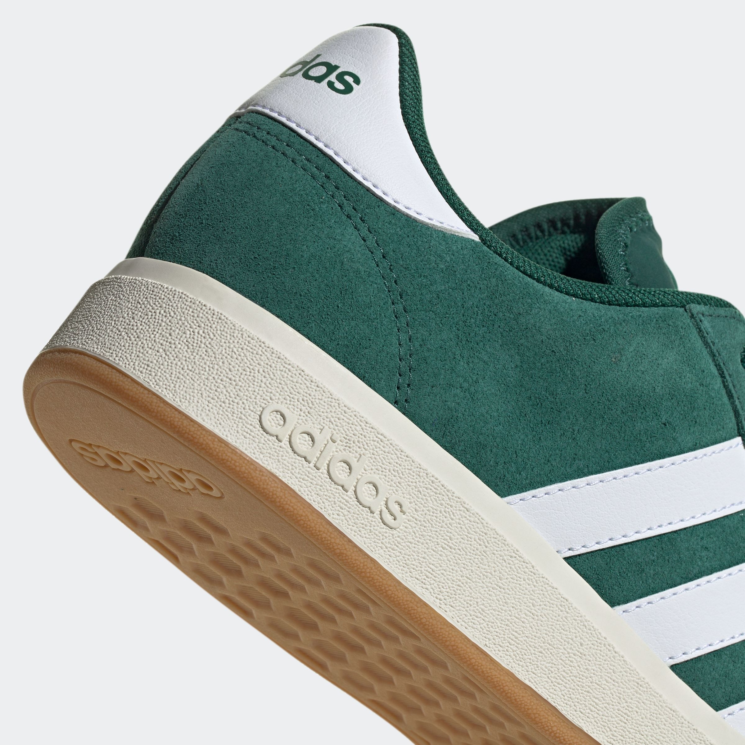 adidas Sportswear Sneaker »GRAND COURT BASE 00S«, Design auf den Spuren des adidas Campus 00