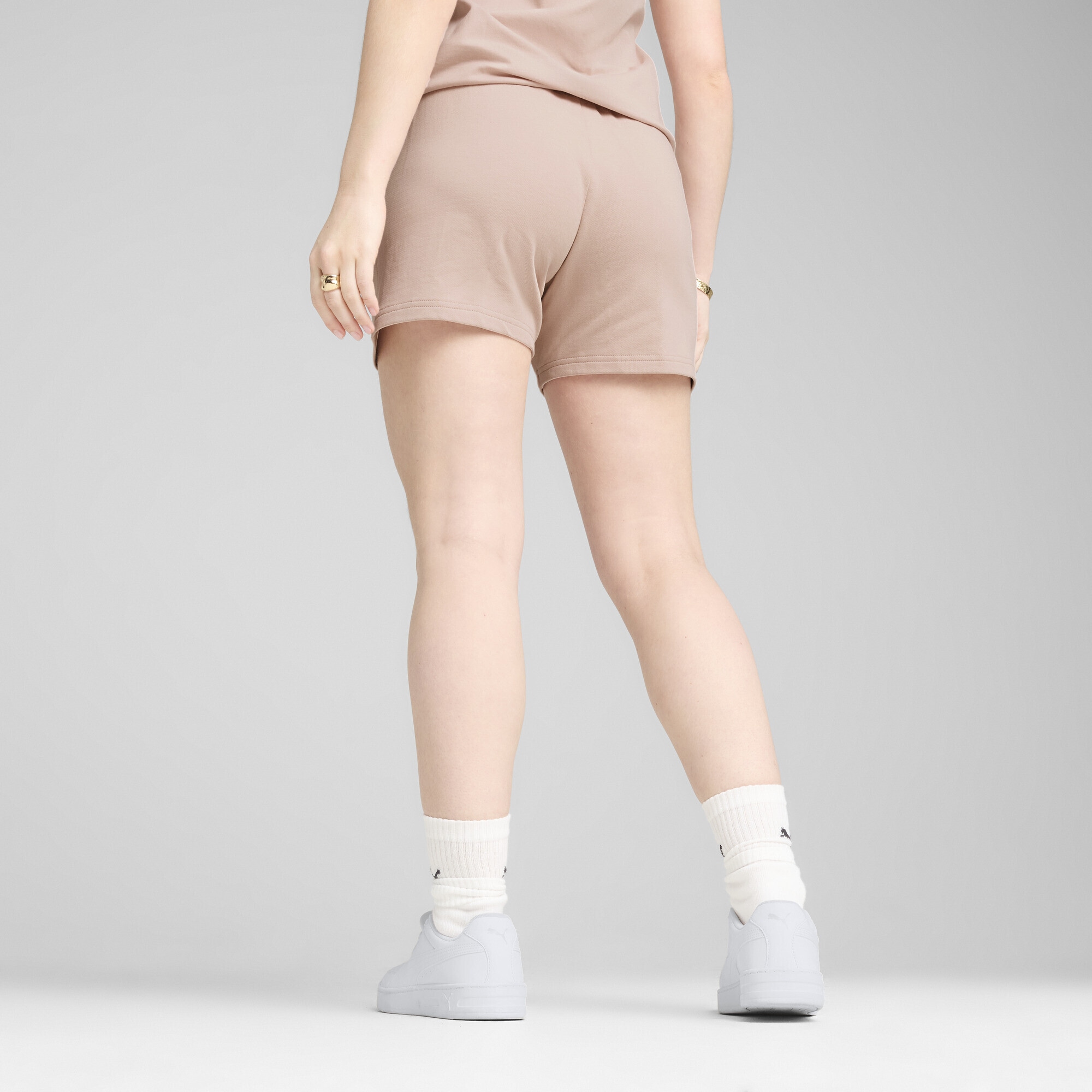 PUMA Sporthose »ESS ELEVATED 5" Shorts mit mittelhohem Bund Damen«