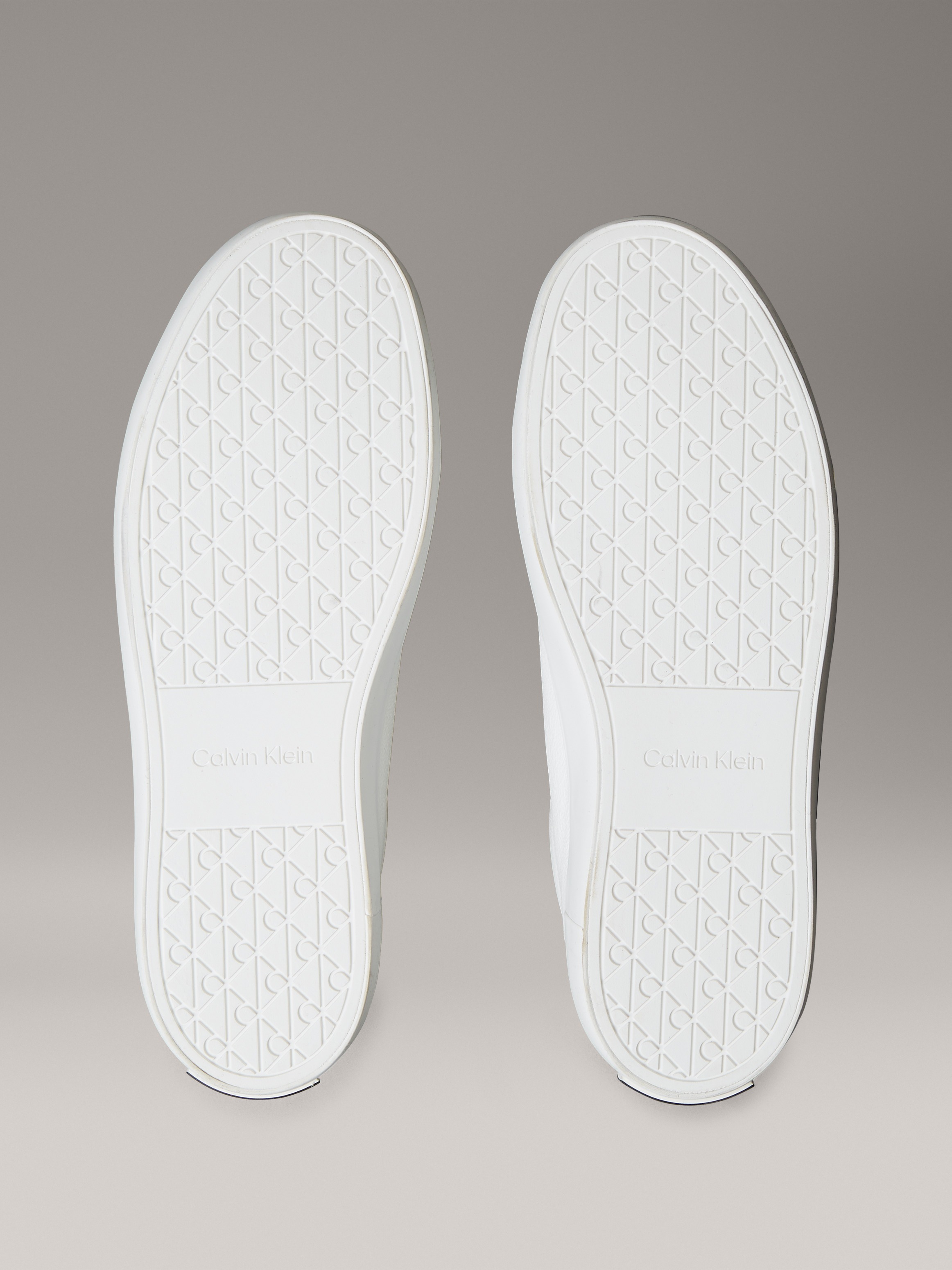 Thumbnail - Calvin Klein Sneaker "LACE UP SNEAKER W/SILVER BT CK" Schnürschuh, Halbschuh, Freizeitschuh mit gepolstertem Schaftrand