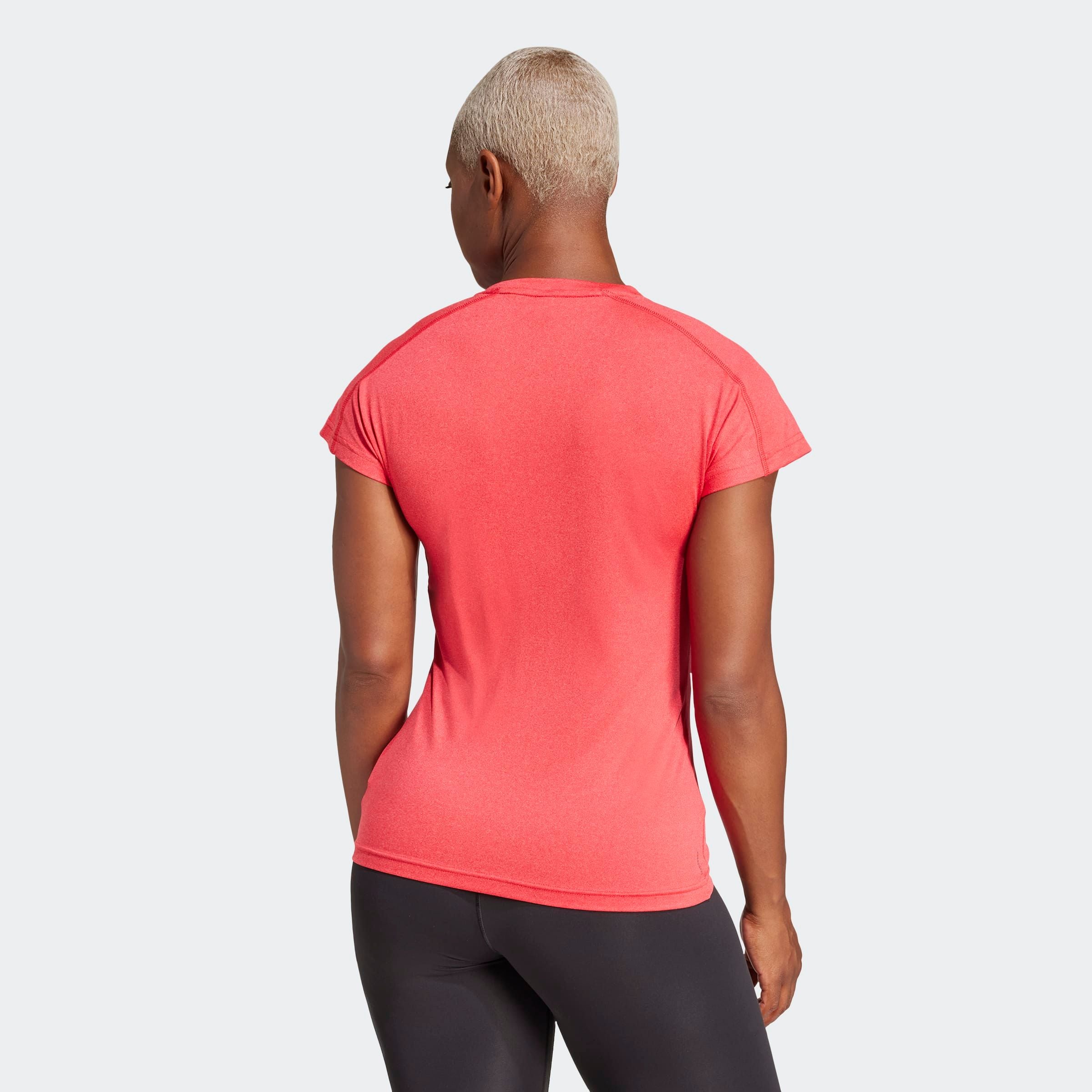 adidas Performance T-Shirt »TR-ES MIN T«, Trainingsshirt, feuchtigkeitsabsorbierend mit V Ausschnitt