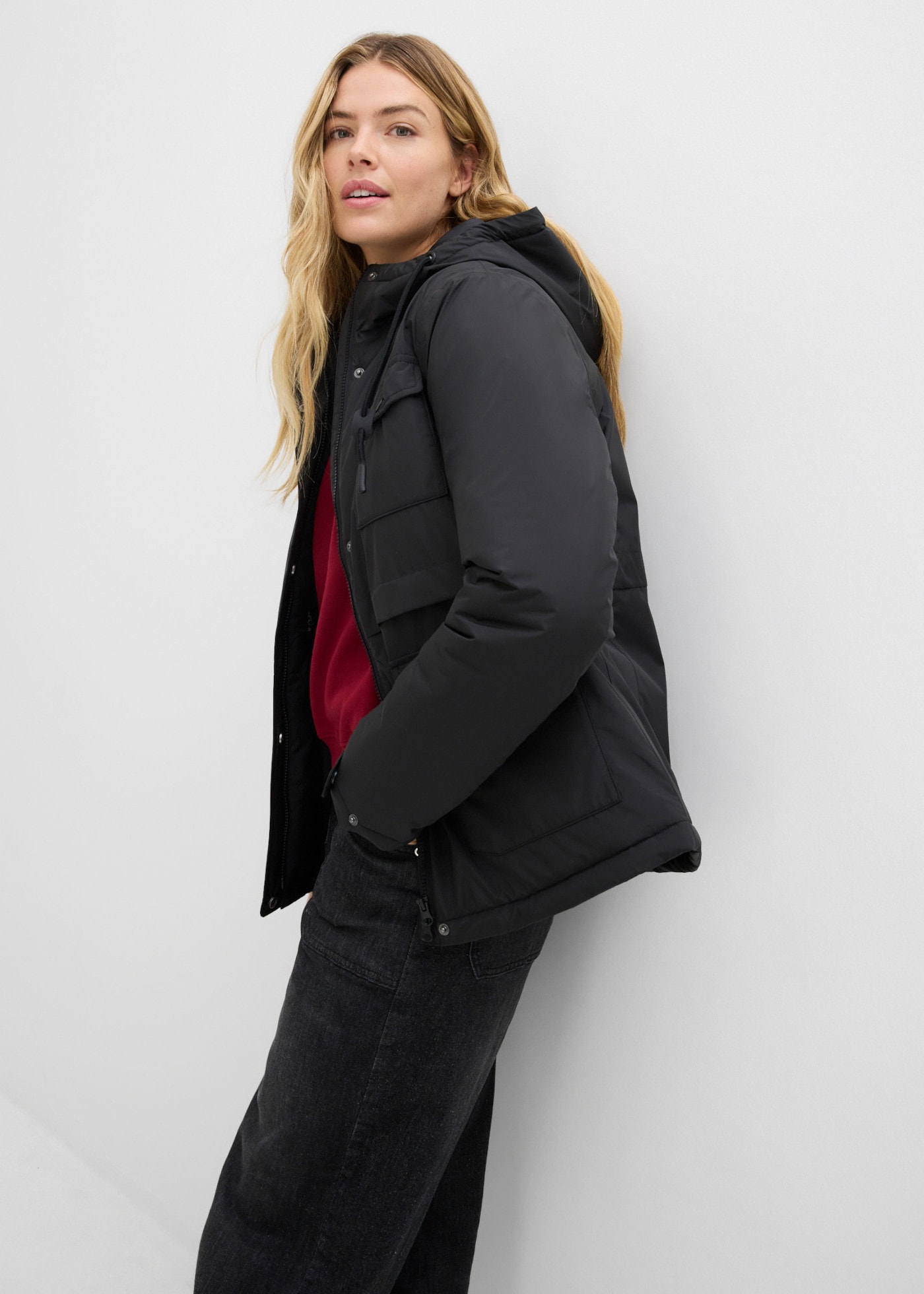bonprix Funktionsjacke figurumspielende Passform, sportlicher Stil