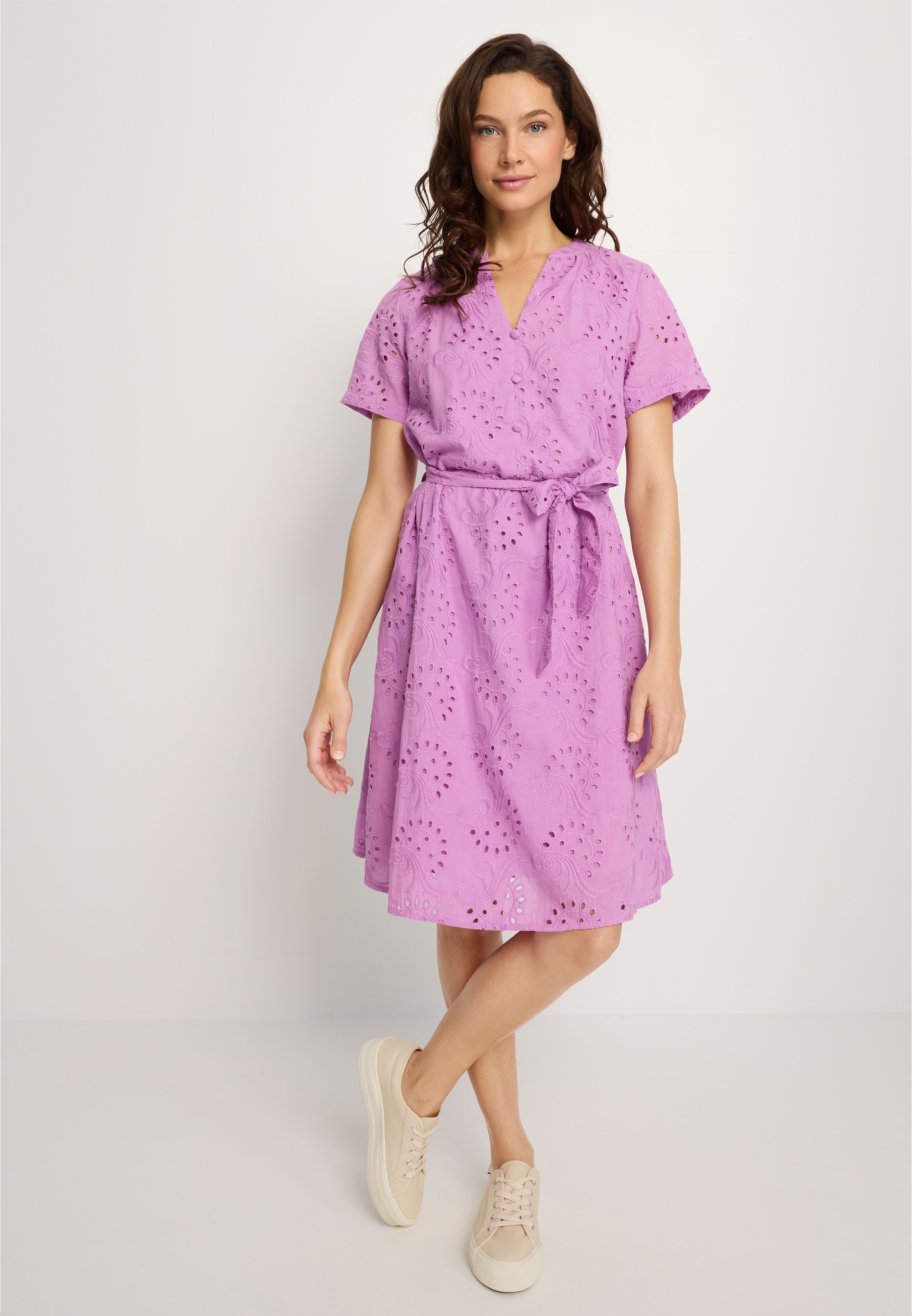 LASCANA Blusenkleid und Lochstickerei, Spitzenkleid