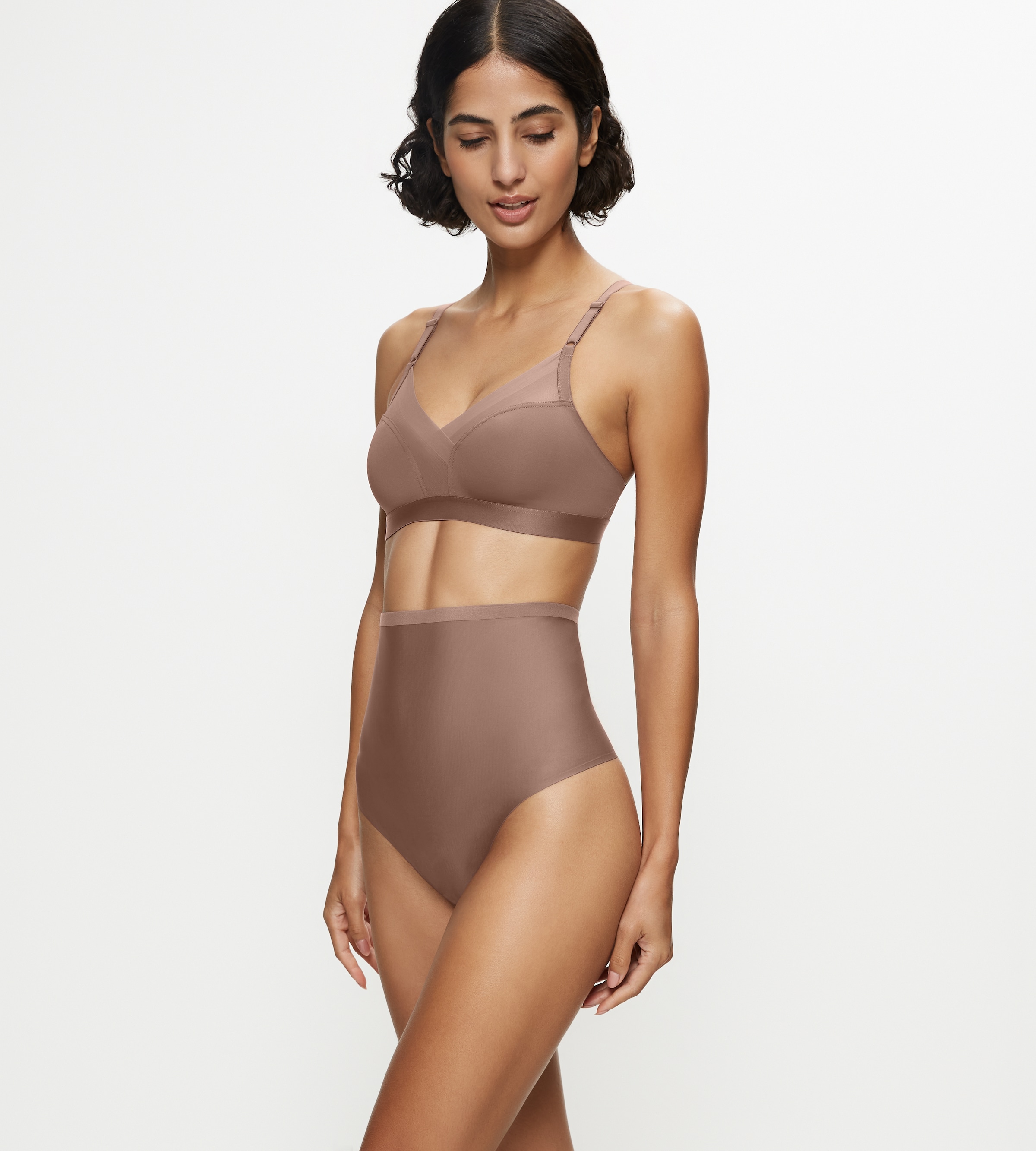 Triumph Shapingslip »Shape Smart Highwaist String«, glättend und schmeichelnd