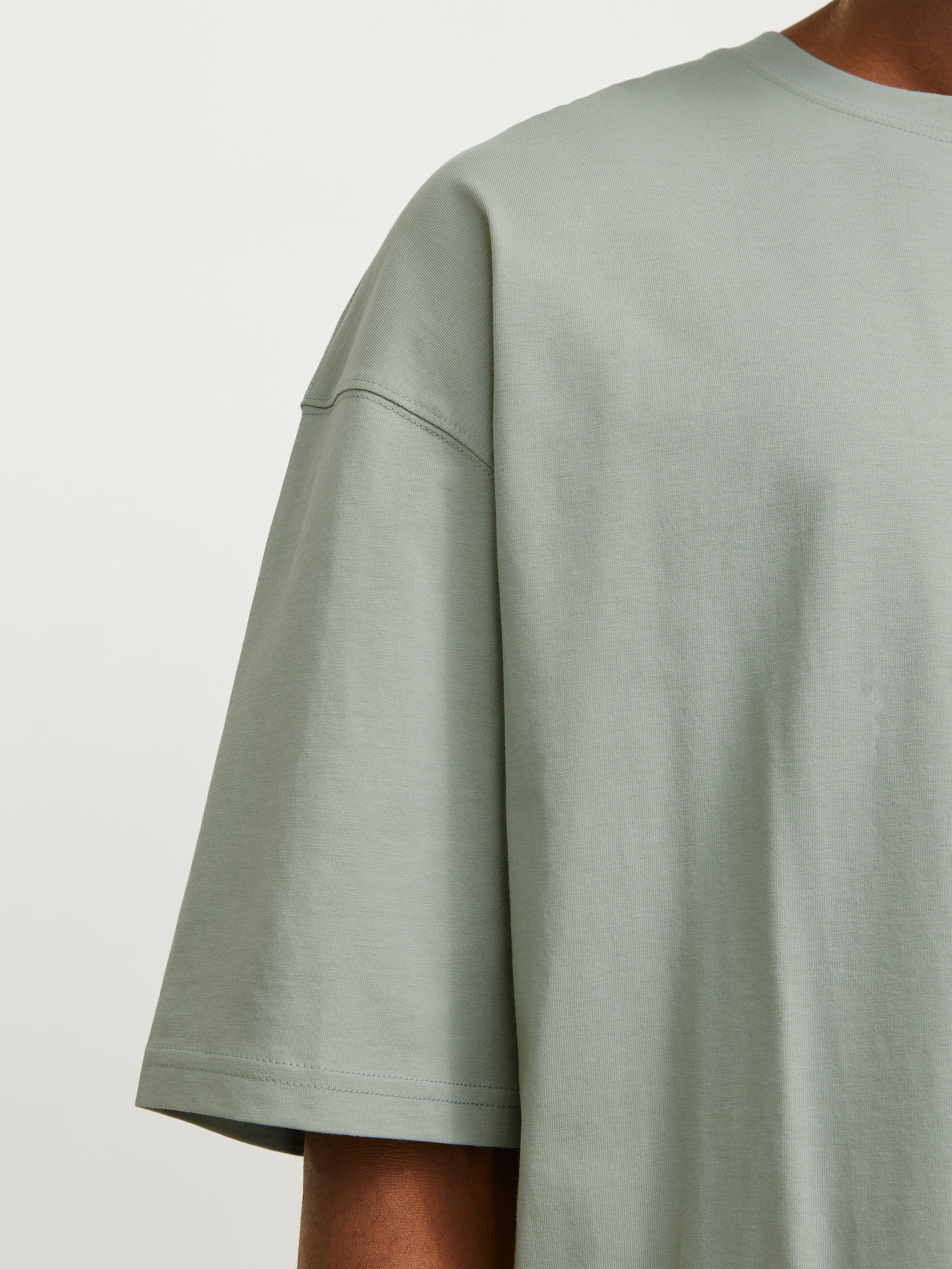 Jack & Jones Rundhalsshirt »JJECHARGE TEE O-NECK NOOS«, mit Rundhalsausschnitt