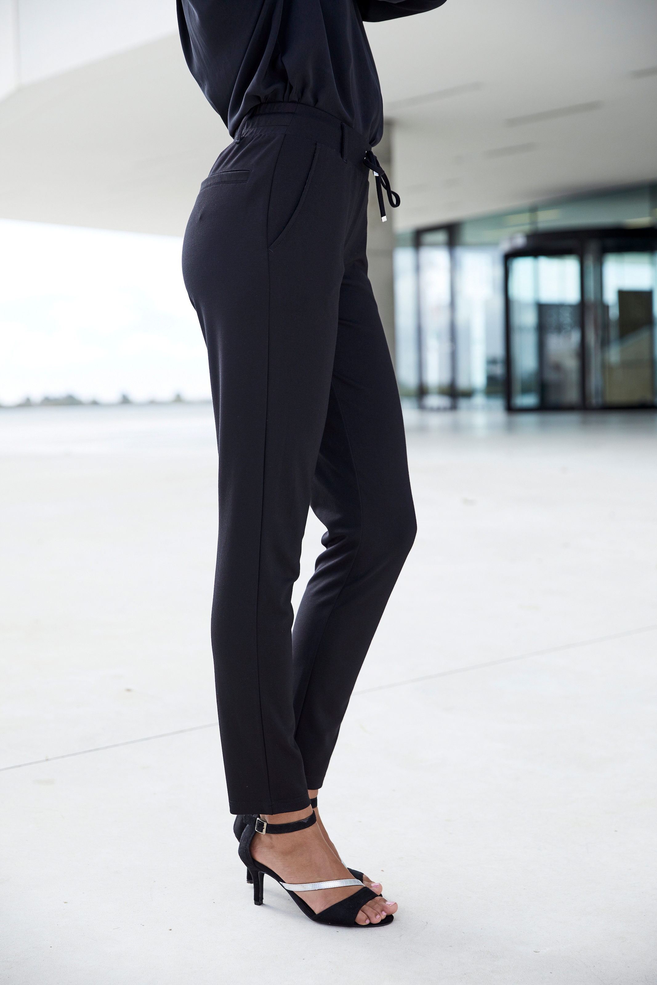 LASCANA Jogger Pants, (1 tlg.), mit elastischem Bund und Gürtelschlaufen,  Loungewear kaufen | BAUR