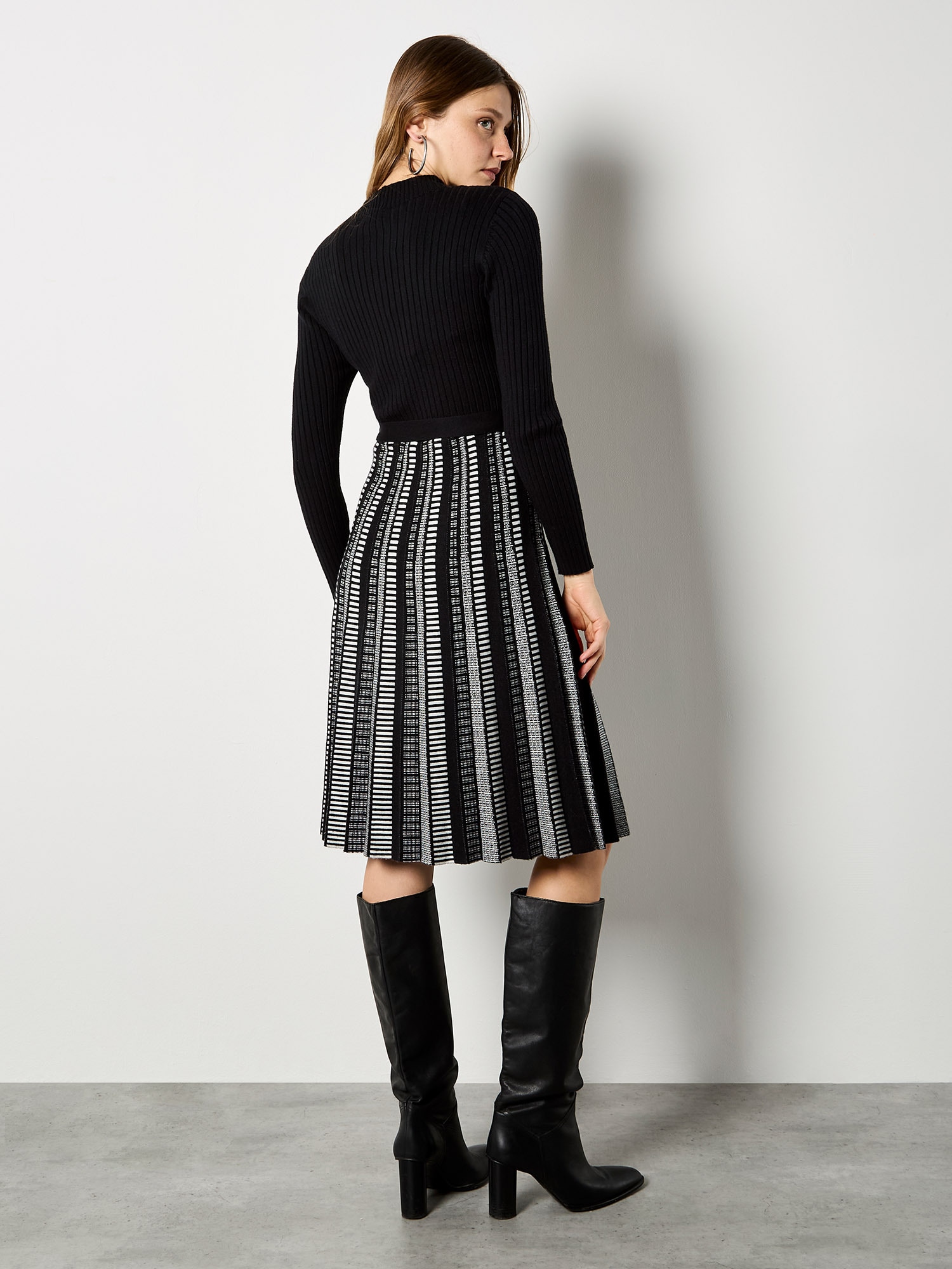 Apricot Strickkleid »Apricot Dotty Rock mit Gürtel und Strickkleid«