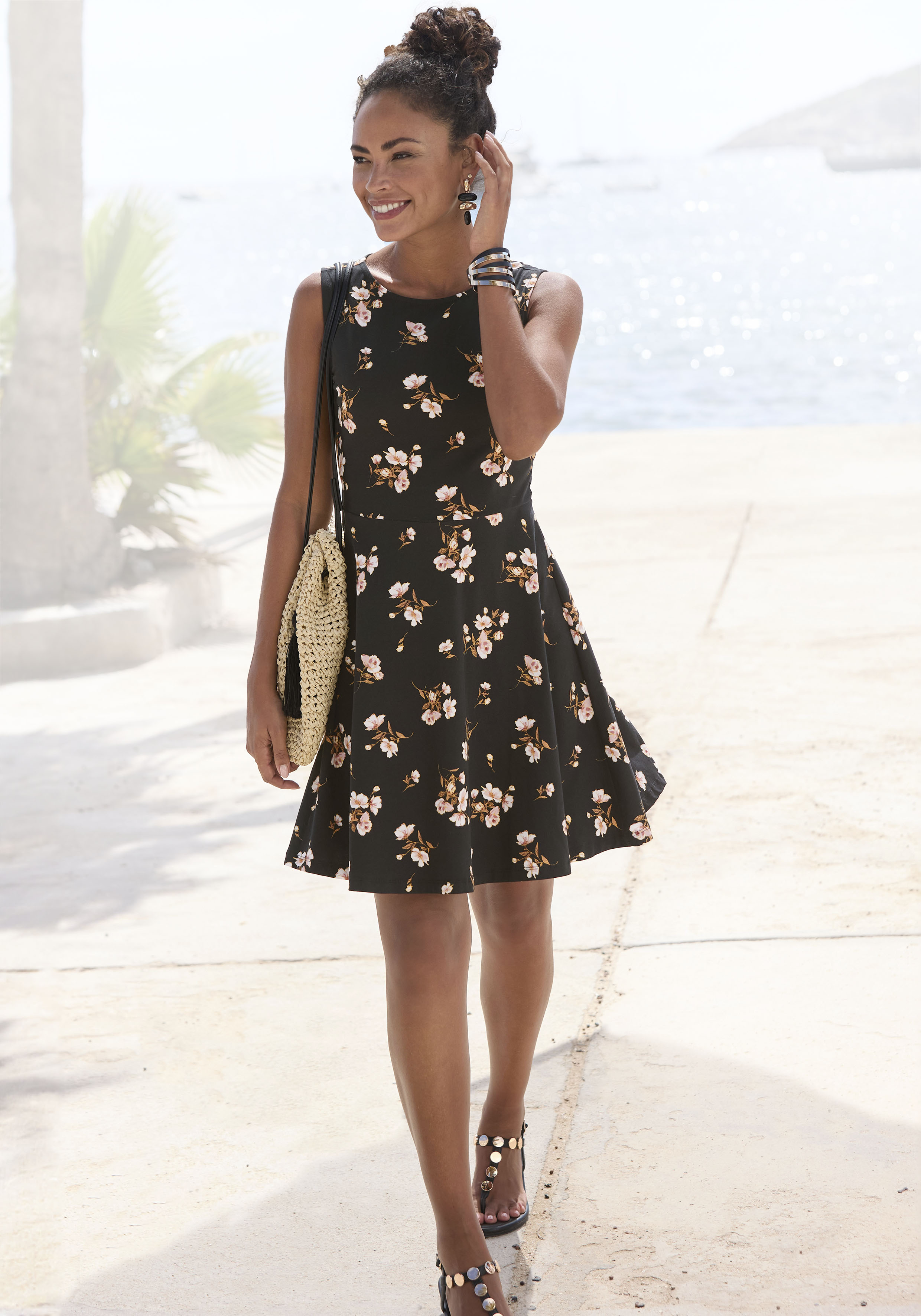 Vivance Strandkleid "mit Blumenprint" Ohne Taschen Minikleid, Sommerkleid aus Baumwolle, Skaterkleid, Jerseykleid