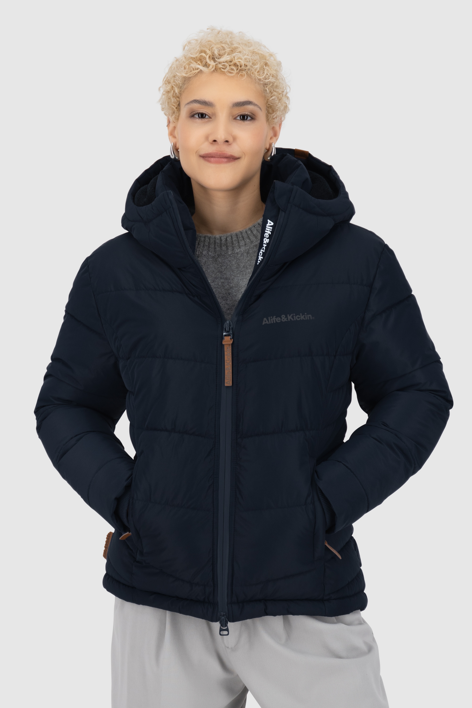 Alife & Kickin Winterjacke "Damen JuanaAK", mit Kapuze, Kurze warme Jacke m günstig online kaufen