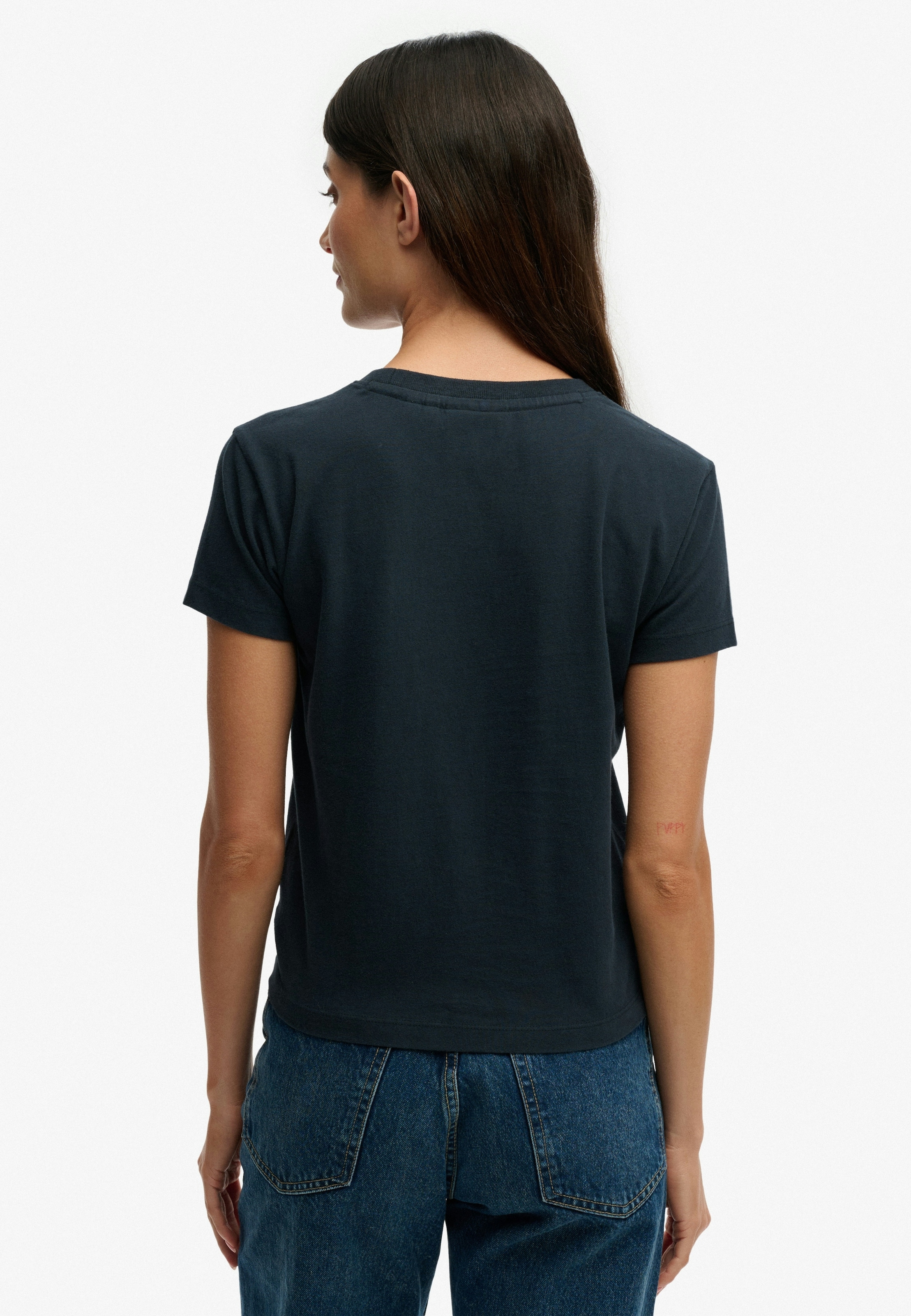 Superdry Kurzarmshirt »SU-ESSENTIAL LOGO 90'S T SHIRT« angenehmes Tragegefühl durch besonders weiche Haptik