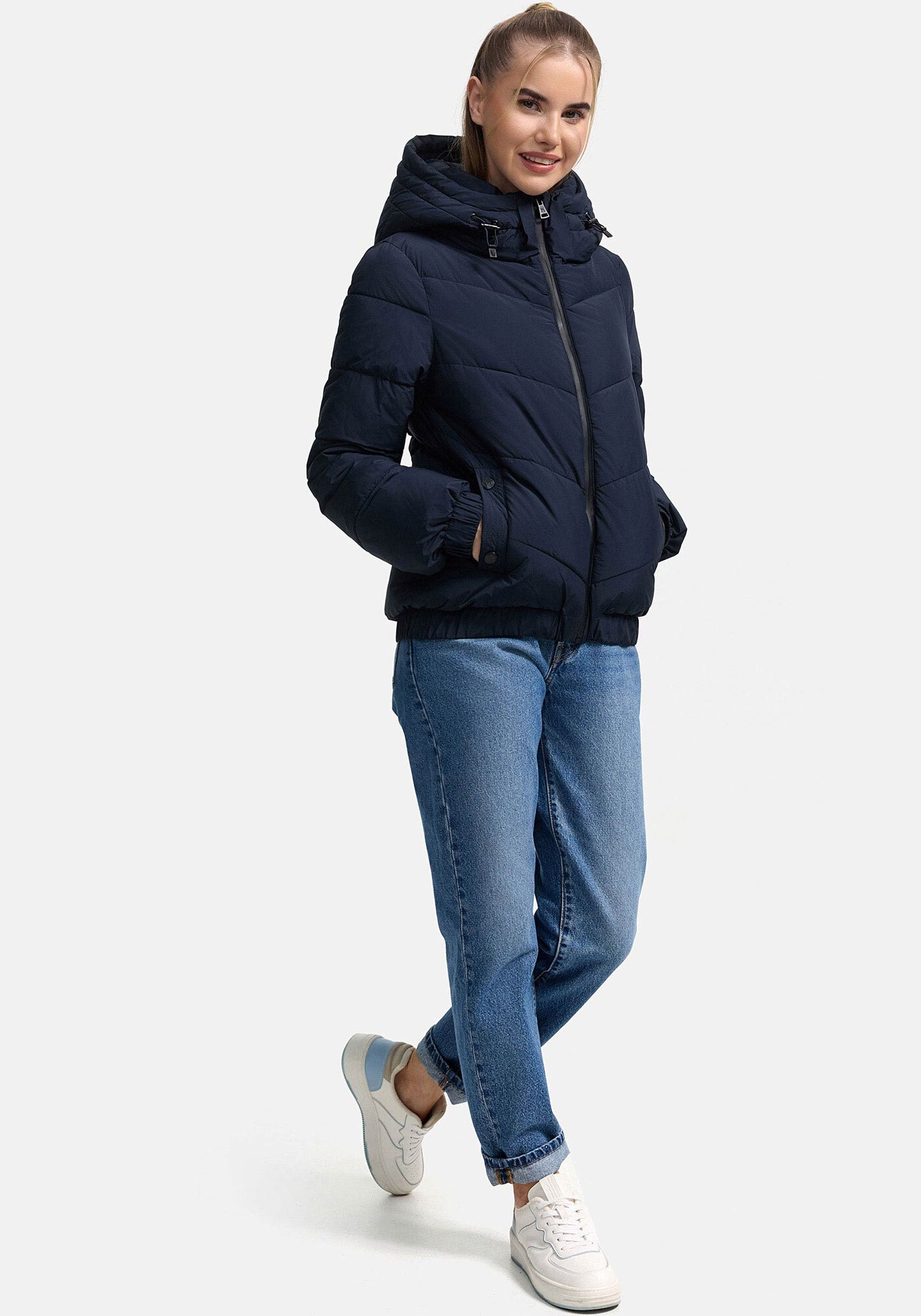 Marikoo Winterjacke »Nayanaa«, mit abnehmbarer Kapuze