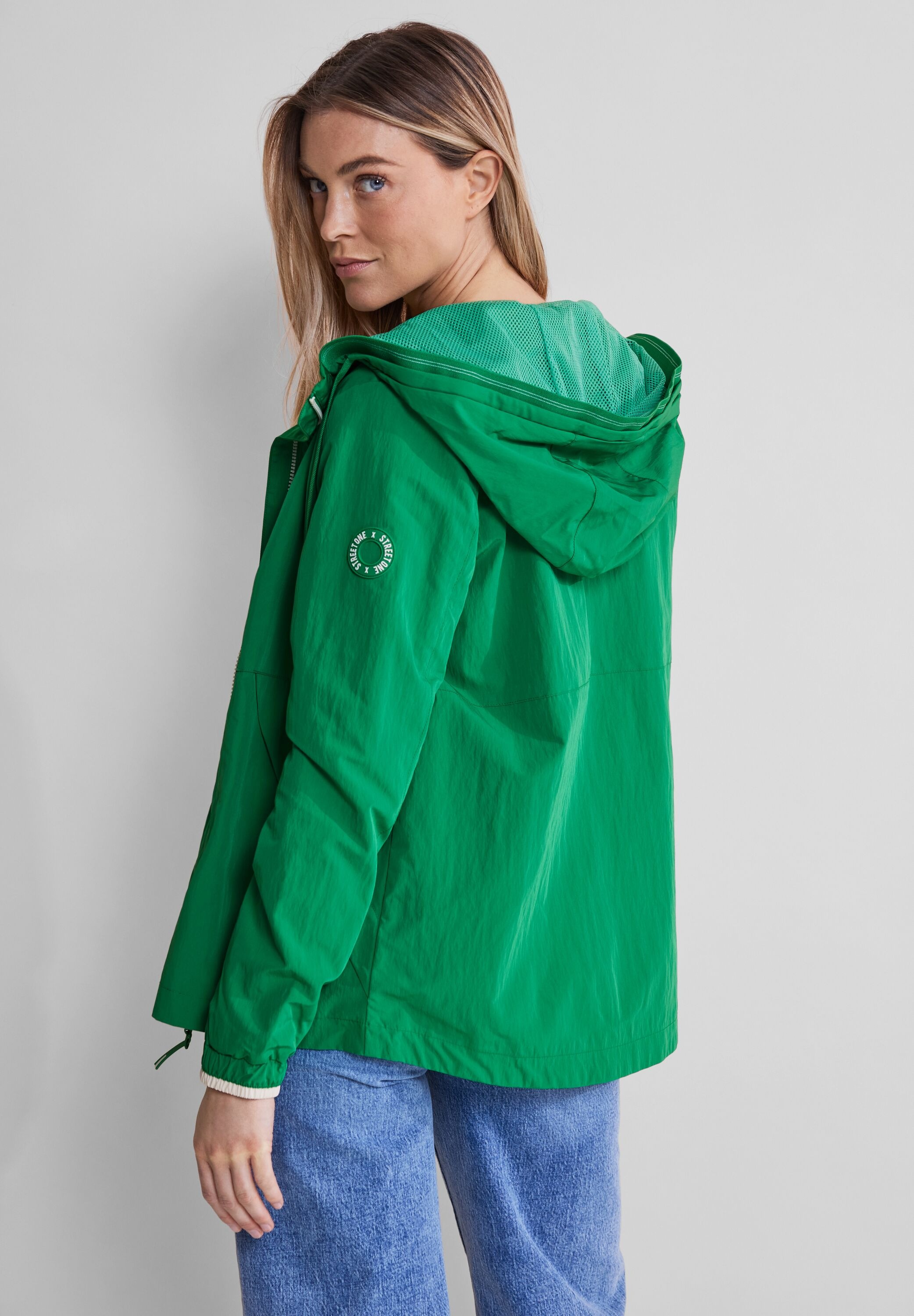 STREET ONE Windbreaker, mit Kapuze, mit Kapuze mit Tunnelzugband günstig online kaufen