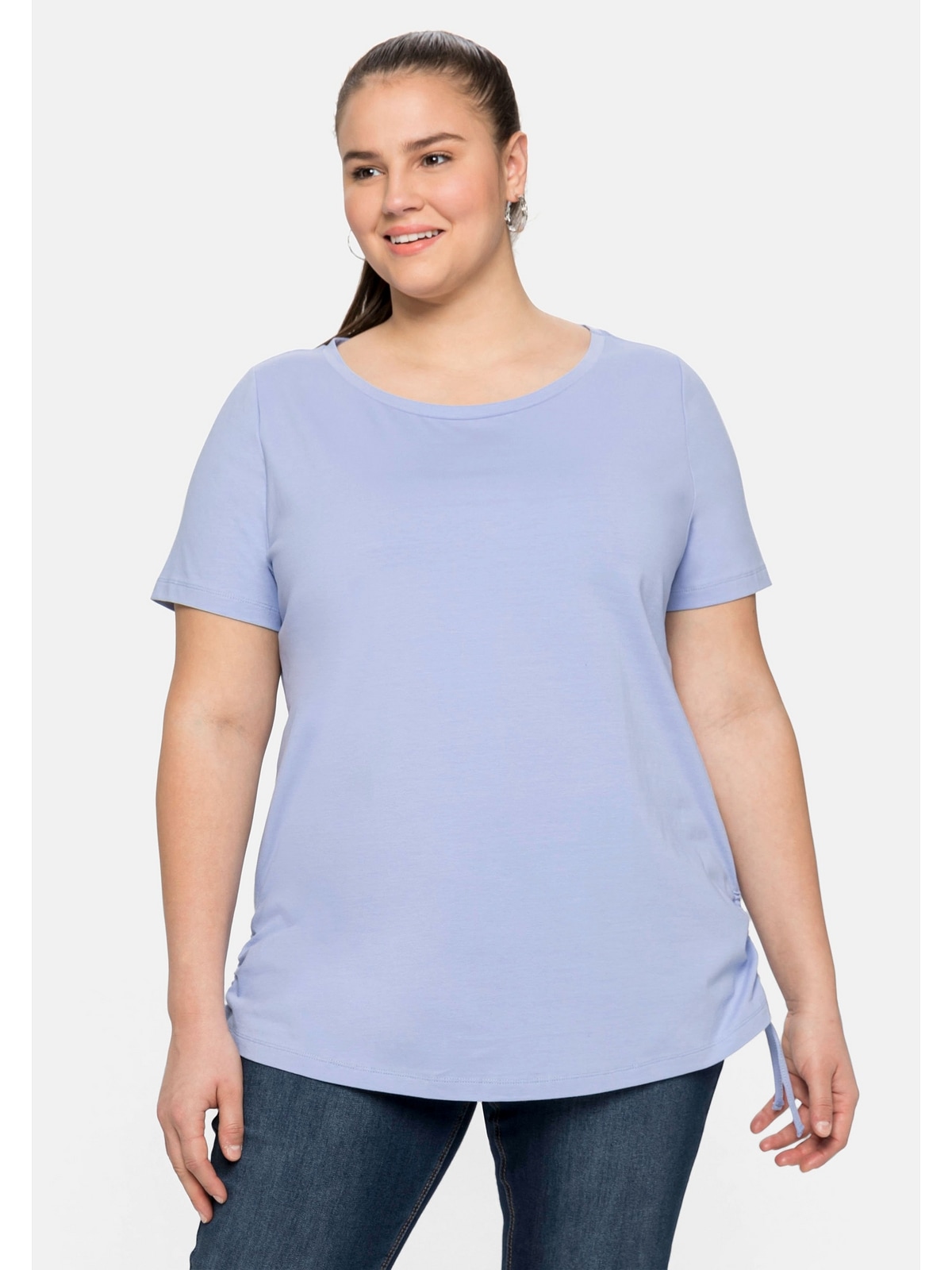 Raffung seitlicher Sheego T-Shirt | »Große BAUR und mit Bindeband bestellen Größen«,
