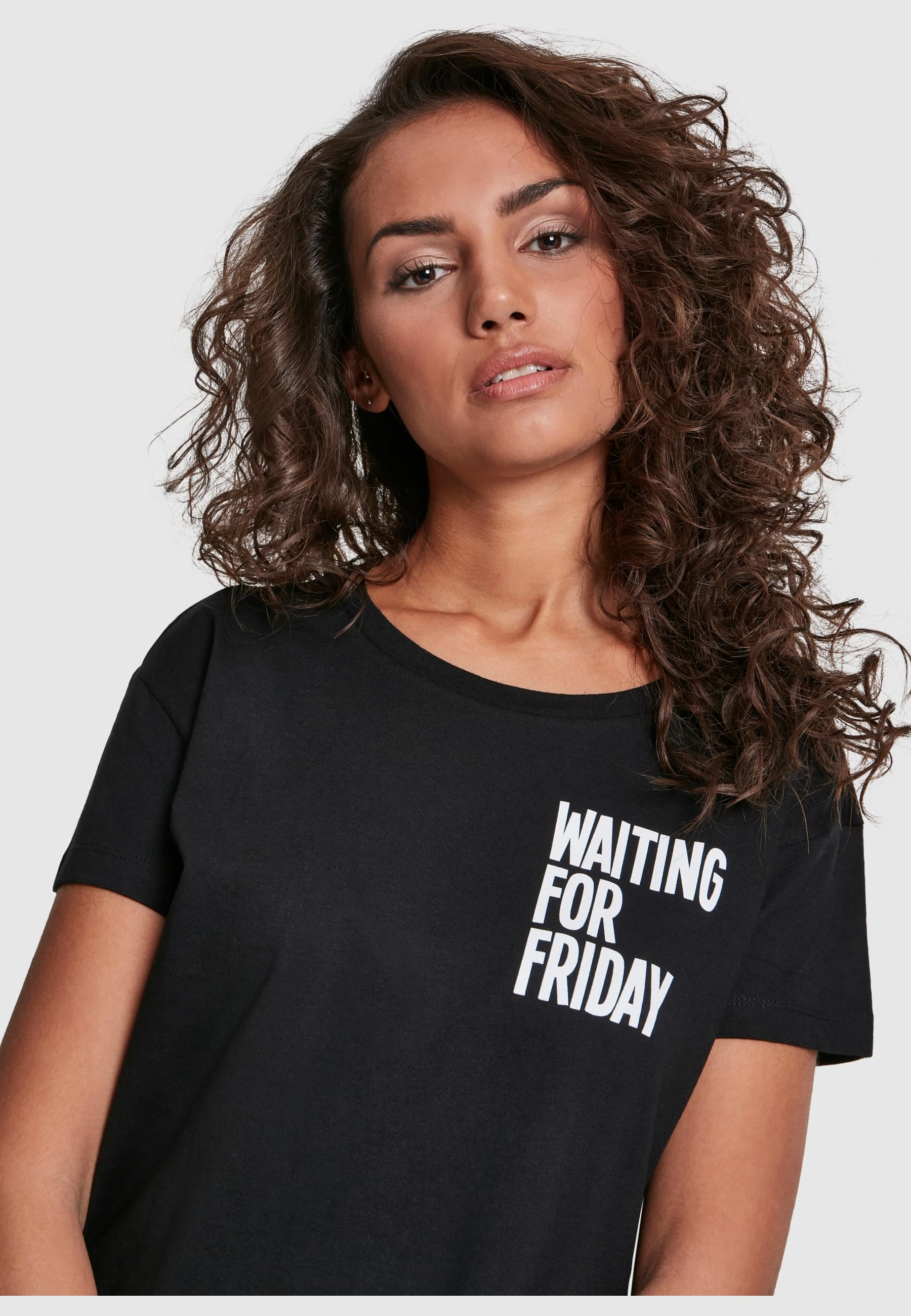 MisterTee T-Shirt »MisterTee Damen Ladies Waiting For Friday Box Tee«, (1 tlg.)