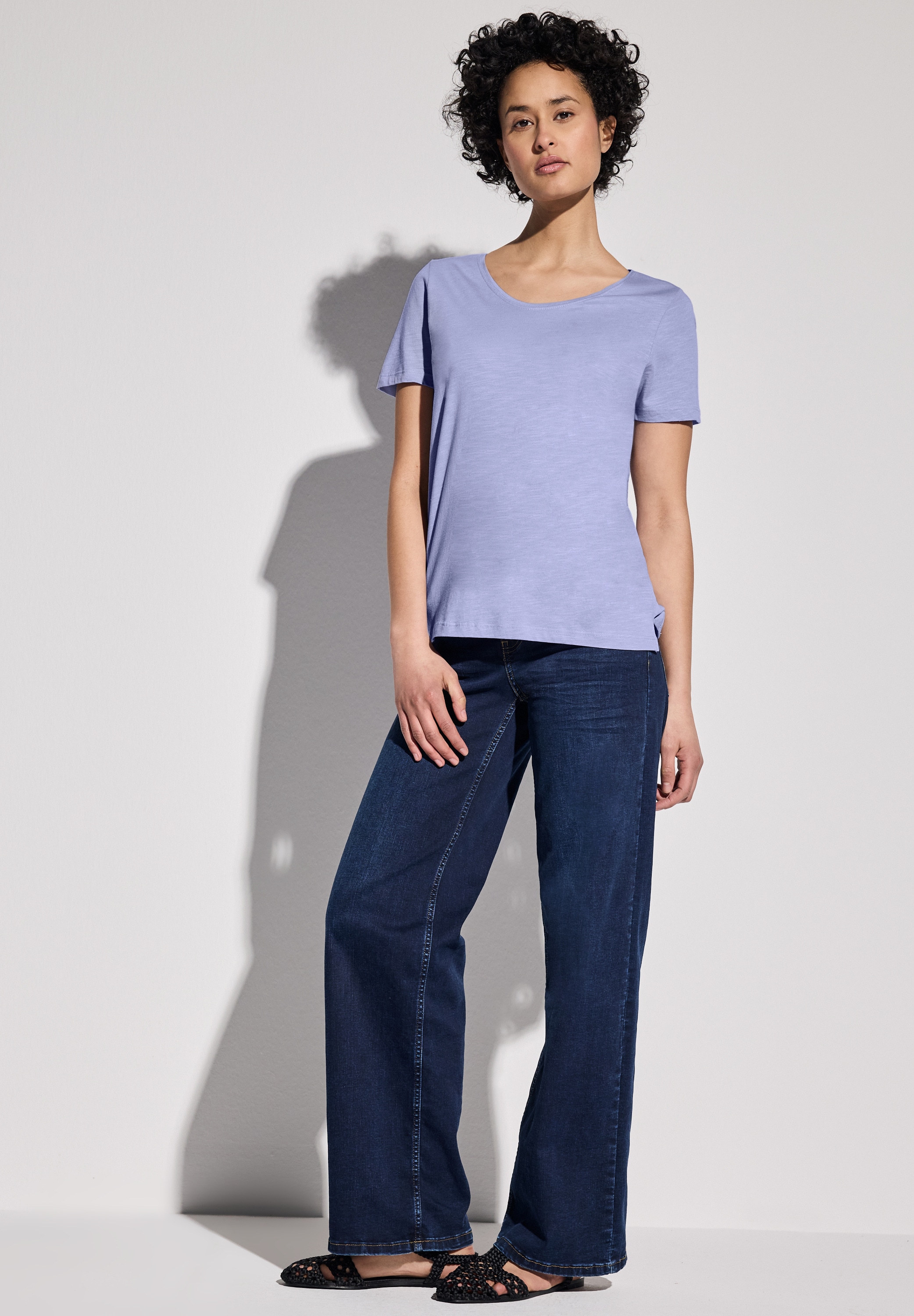 STREET ONE V-Shirt, mit abgerundetem V-Ausschnitt