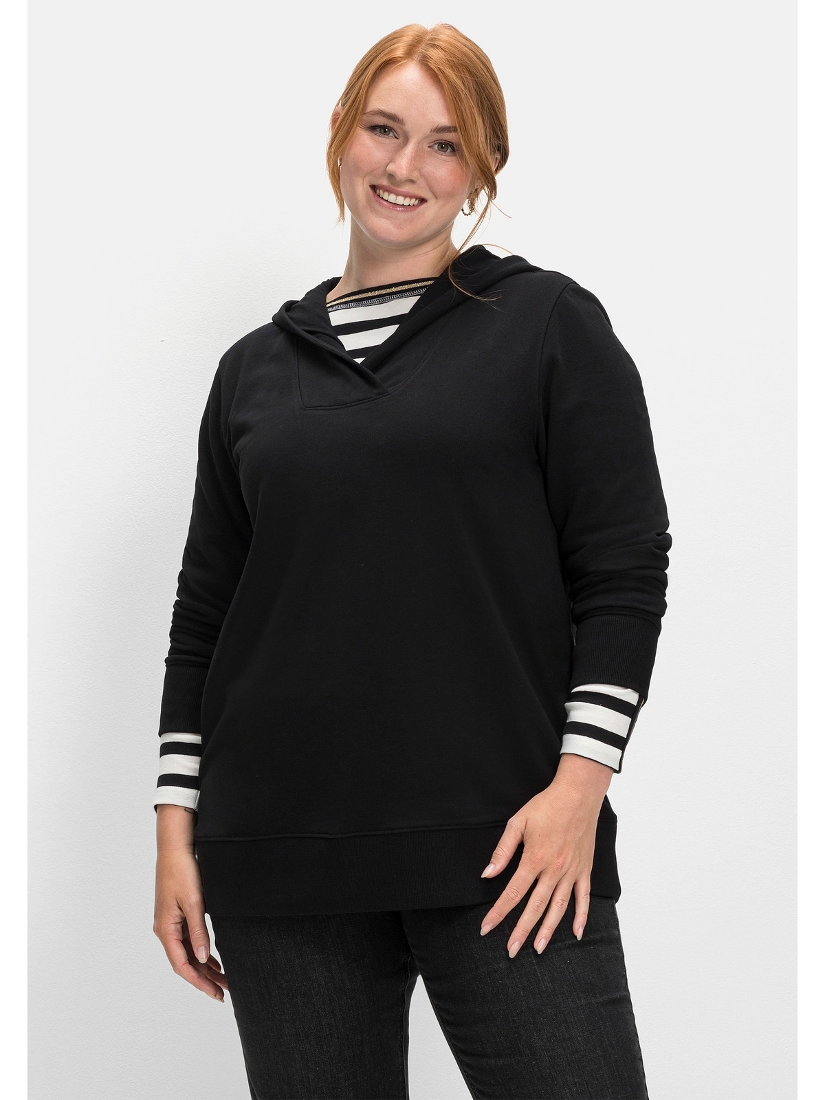 Sheego Sweatshirt »Große Größen«, mit Ausschnitt | breiter am kaufen Blende für BAUR