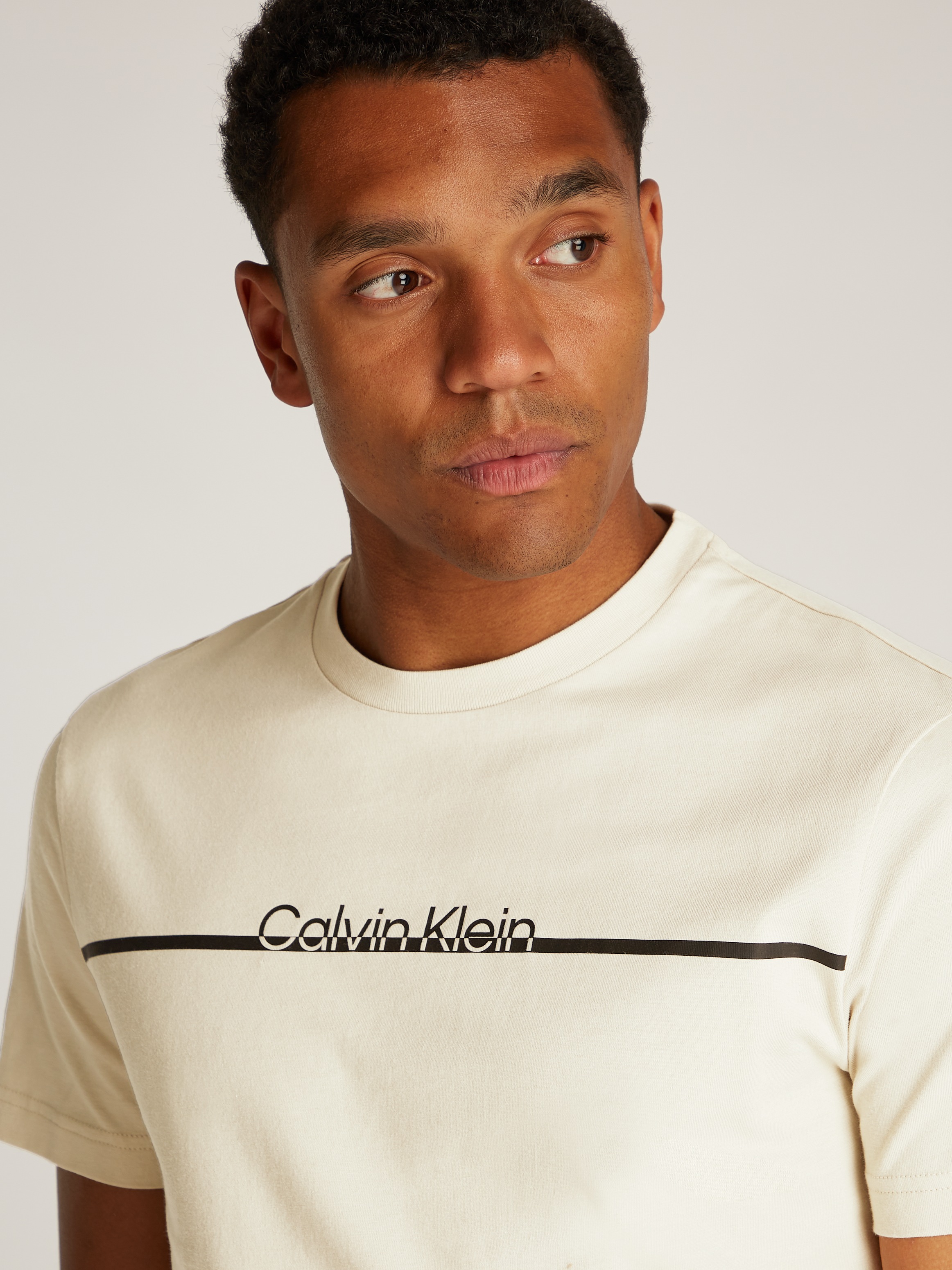 Calvin Klein Rundhalsshirt »SPLIT LINE LOGO T-SHIRT«, mit Logoprint