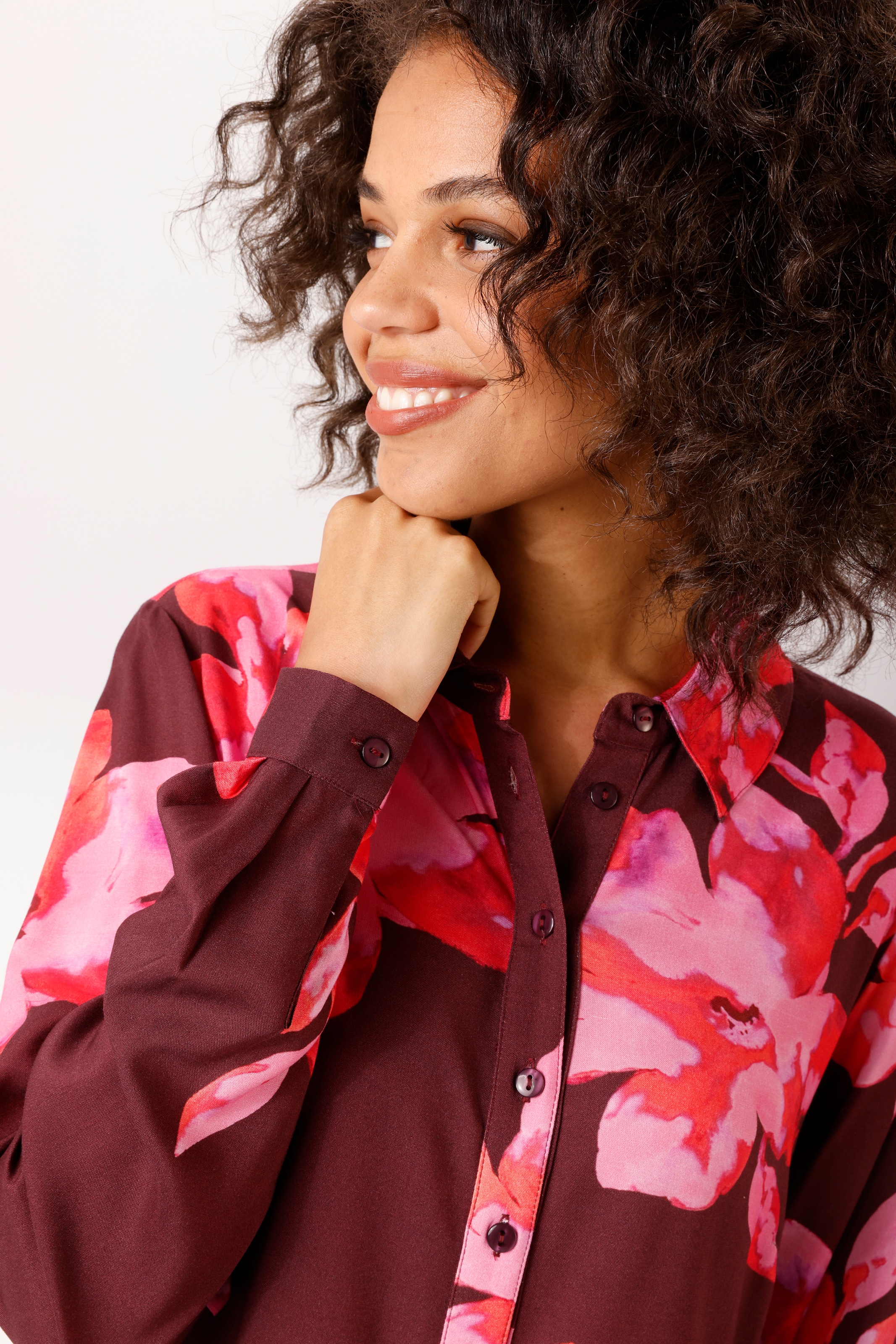 Aniston CASUAL Maxikleid mit großflächigen Batik-Blüten bedruckt - NEUE KOLLEKTION