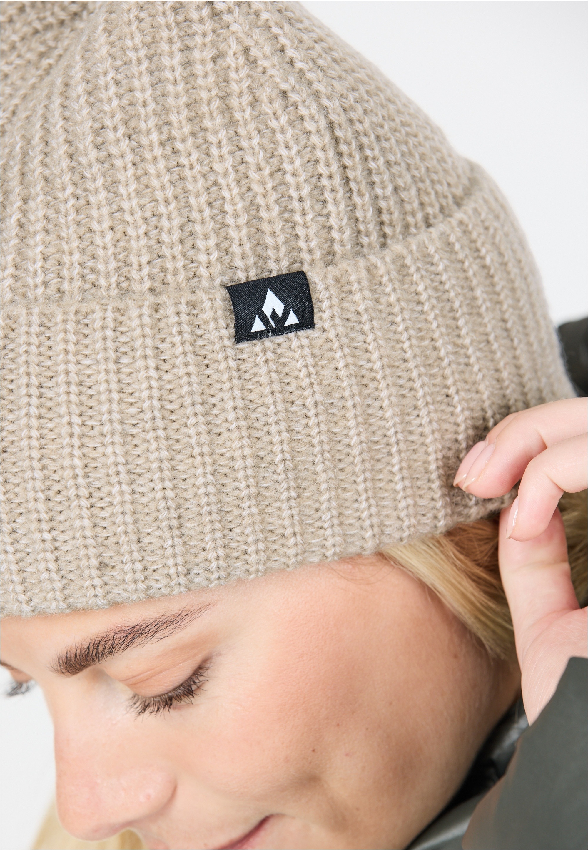 WHISTLER Beanie »Plico«, aus weichem und atmungsaktivem Strick