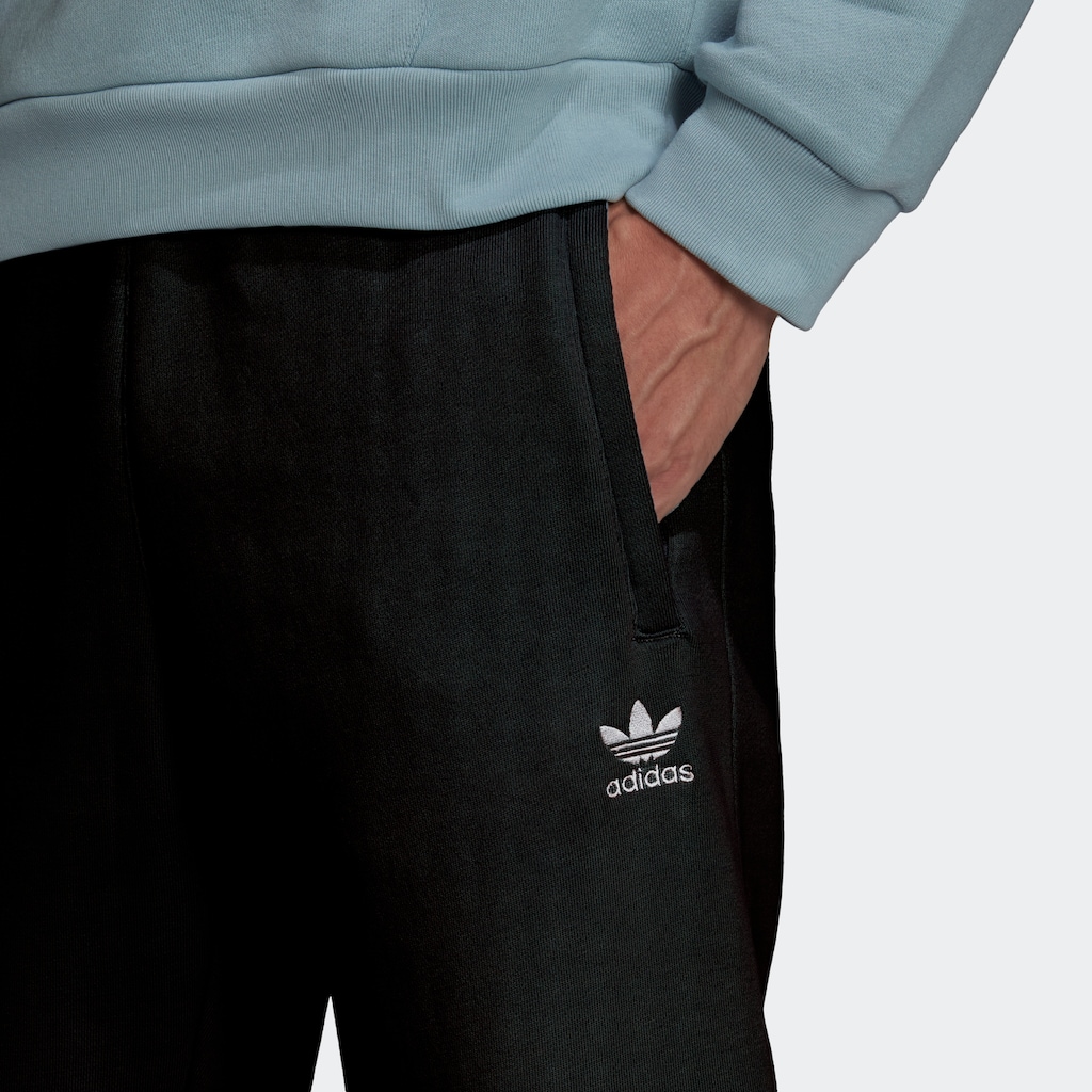 adidas Originals Sporthose »ADICOLOR ESSENTIALS TREFOIL CARGOHOSE«, (1 tlg.)