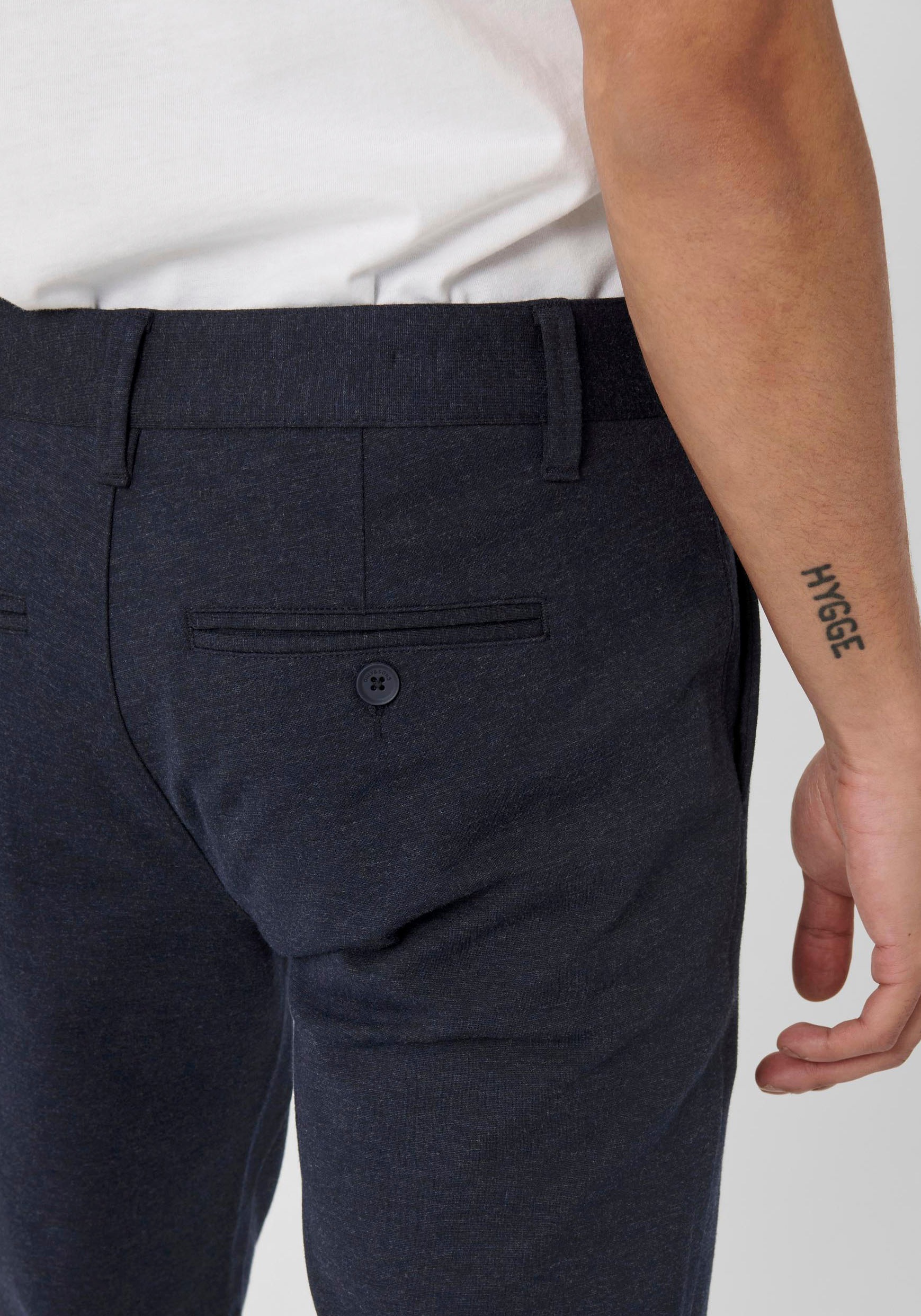 ONLY & SONS Chinohose, mit geschlossenen Gesäßtaschen