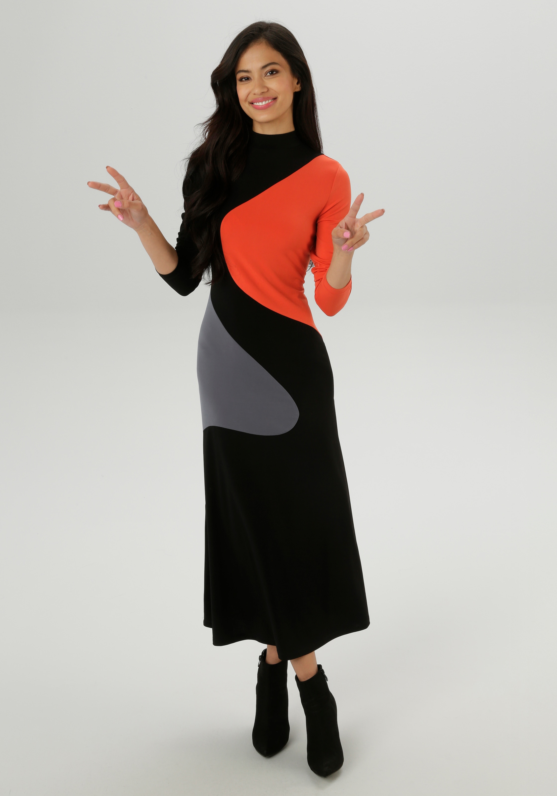 Aniston SELECTED Maxikleid, mit asymmetrisch verlaufenden Farbeinsätze - NE günstig online kaufen