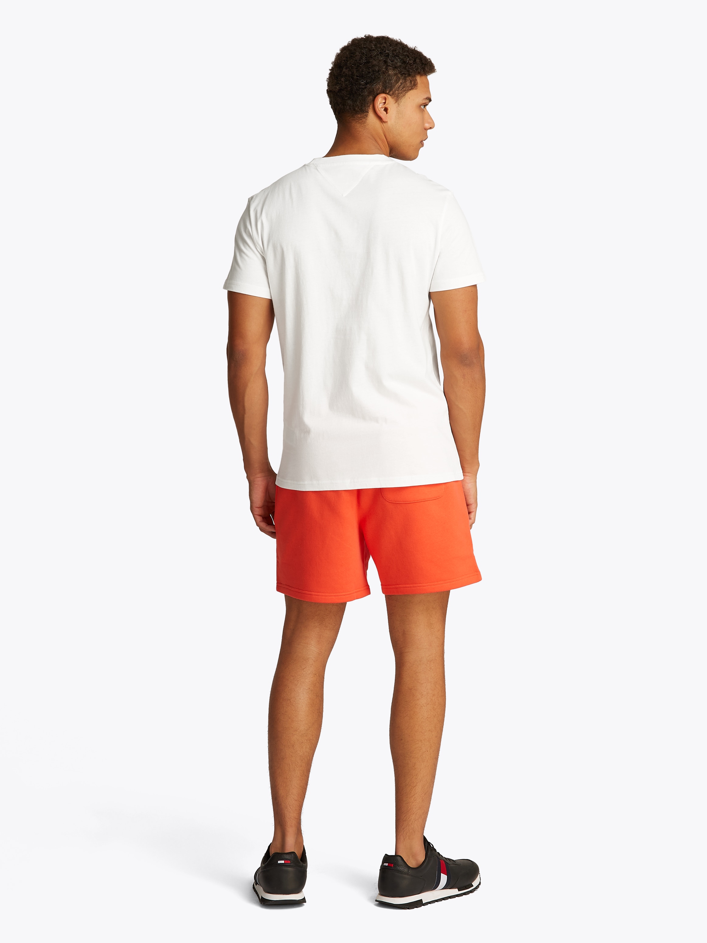 Tommy Jeans T-Shirt, (Packung, 2 tlg., 2er-Pack), mit dezentem Logo