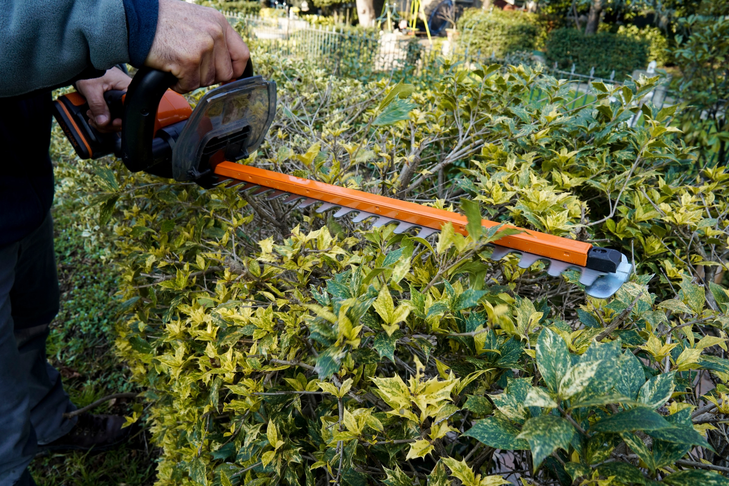 Worx Akku-Heckenschere »WG261E«, 44 cm Schwertlänge, 16 mm Zahnabstand, inkl. Akku und Ladegerät