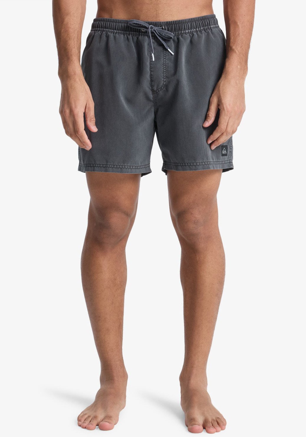 Quiksilver Badeshorts "EVERYDAY SURFWASH VOLLEY 15" unifarbenes Design, mit Brandlabel, schnell trocknendes Polyester