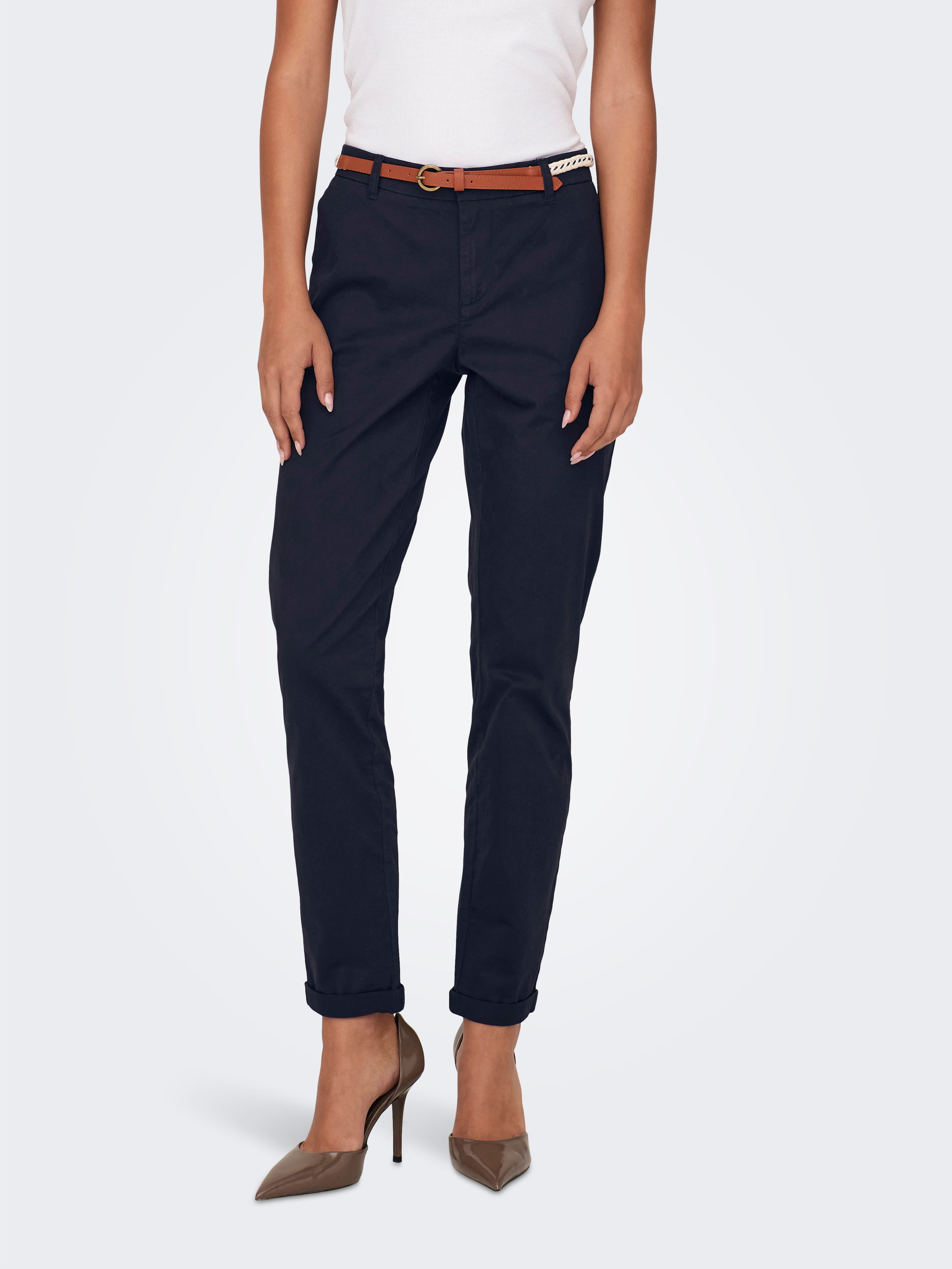 ONLY "ONLBIANA – Chinohose mit Gürtel und Umschlagsaum" slim fit, modisch, Web, Baumwollmischung