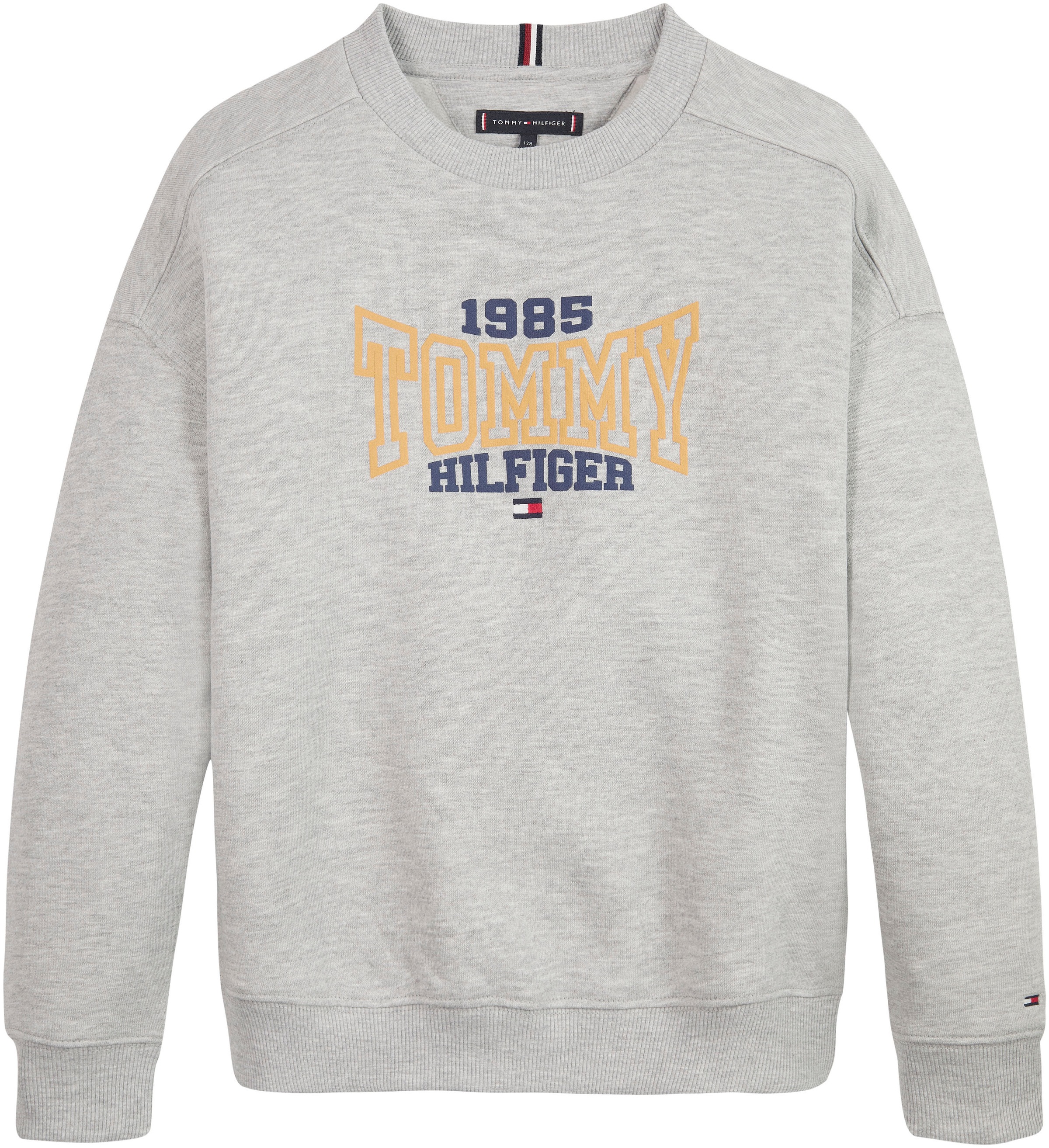 Hilfiger SWEATSHIRT«, BAUR 1985 VARSITY Schriftzug mit Varsity 1985 kaufen »TOMMY online Sweatshirt | Tommy Hilfiger Tommy