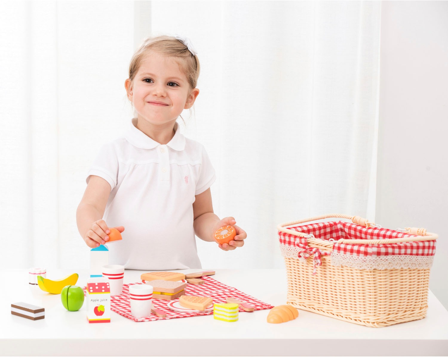New Classic Toys® Spiellebensmittel »Bon Appetit - Schneideset Picknickkorb«, (27 tlg.)