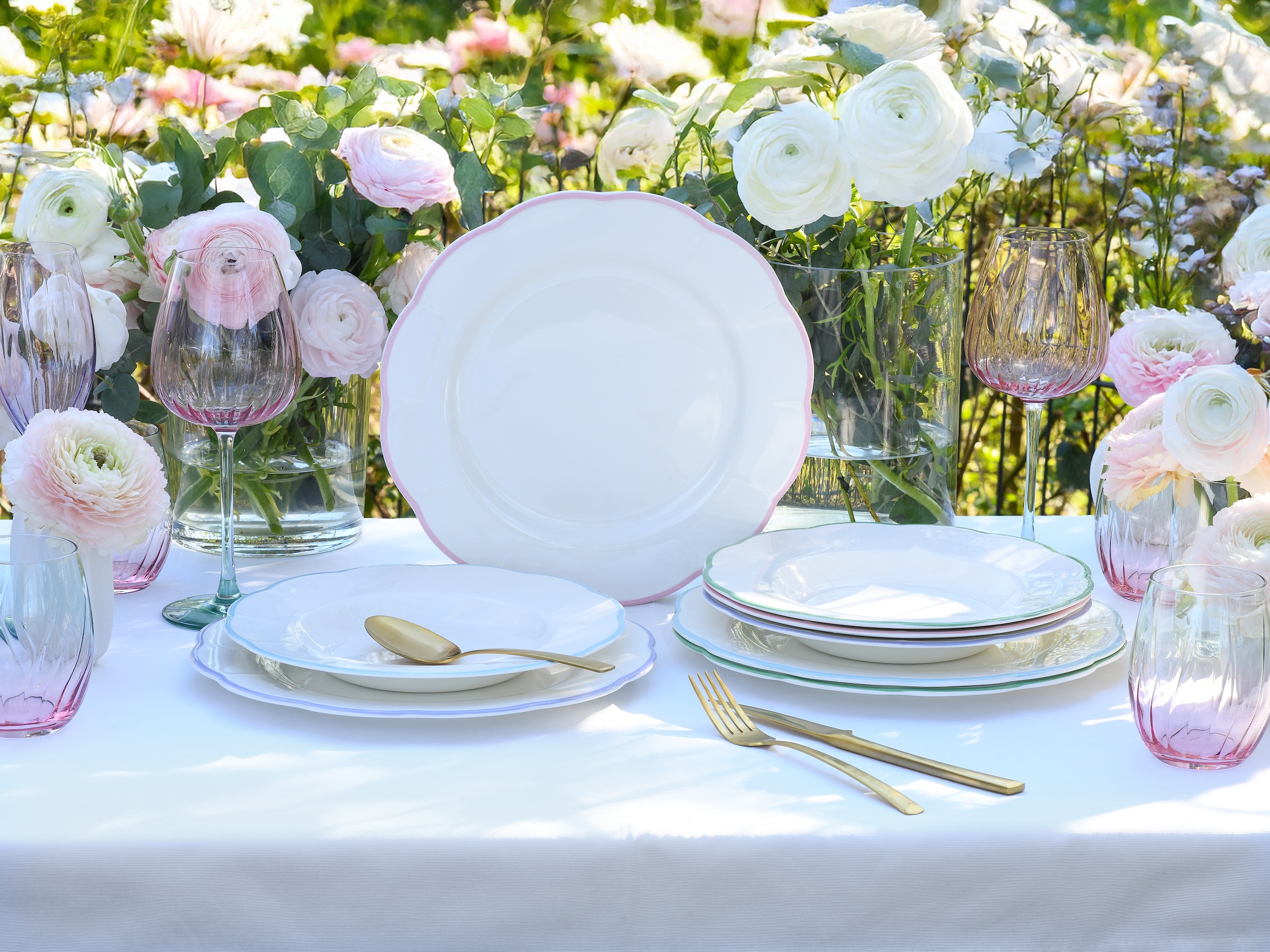 CreaTable Tafelservice »Florine Bunt, Service 8-tlg.« Teller Set, Elegant, Klassische Form, Zart gewellte Ränder