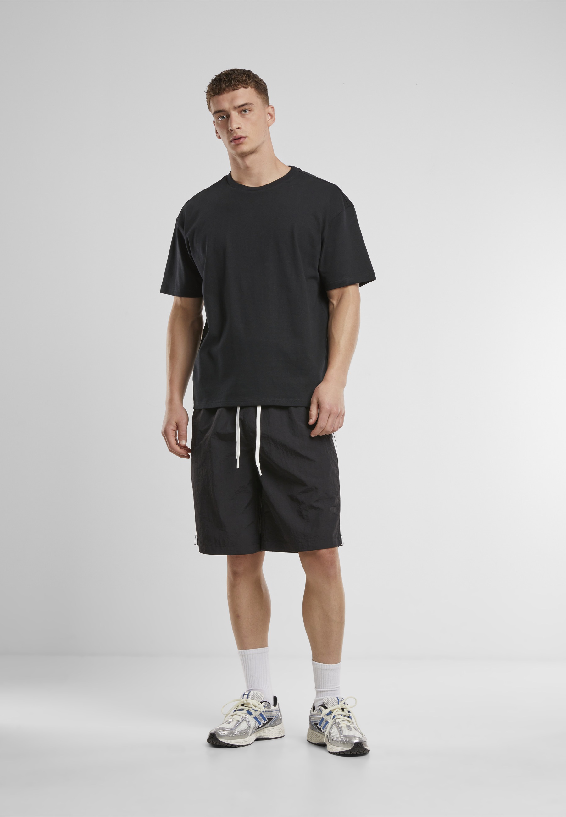 URBAN CLASSICS Badeshorts »Urban Classics Board Shorts With Patched Stripe«
