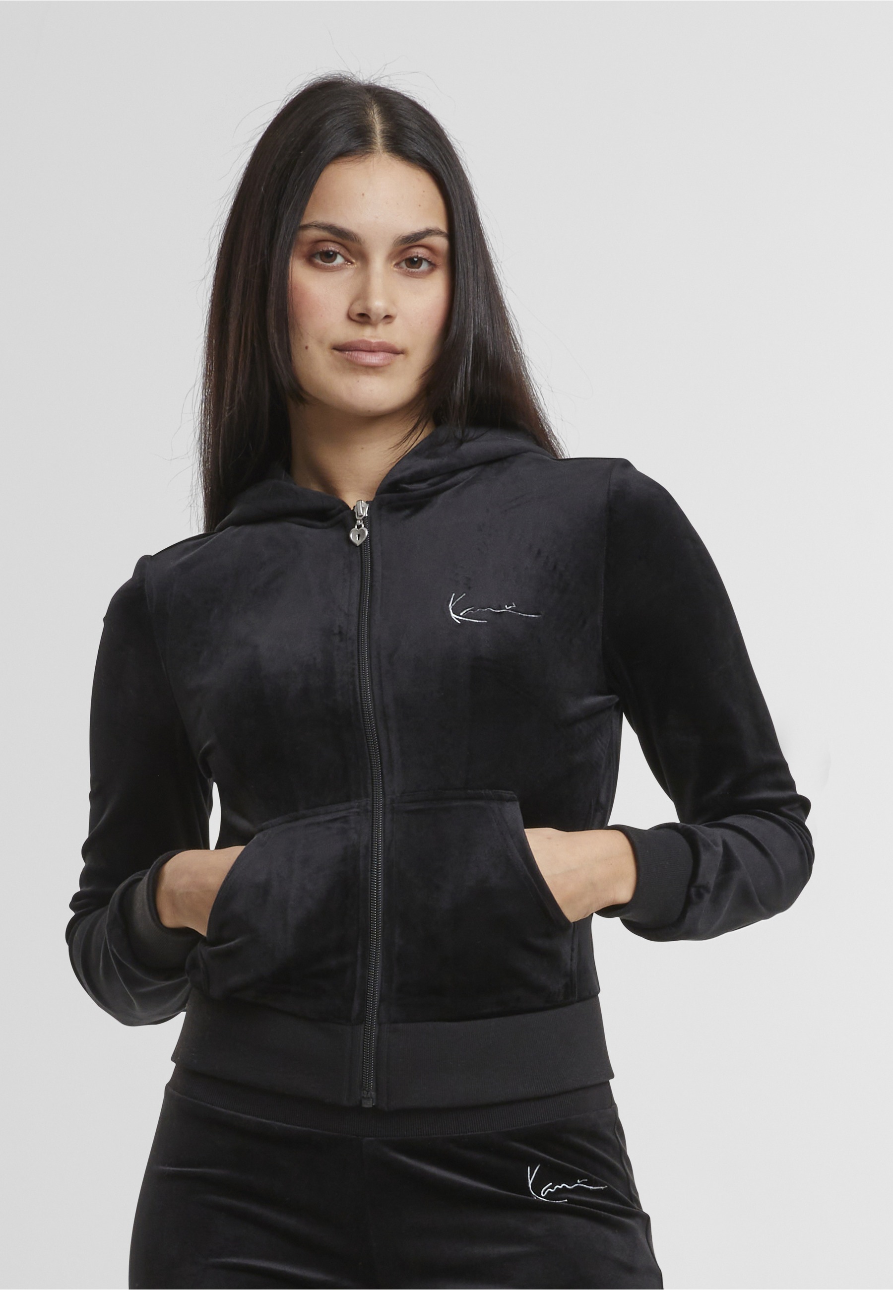 Karl Kani Outdoorjacke »Karl Kani Signature Rhinestone Velours Tight Trackjacket« 1 Stk. tlg. mit Kapuze
