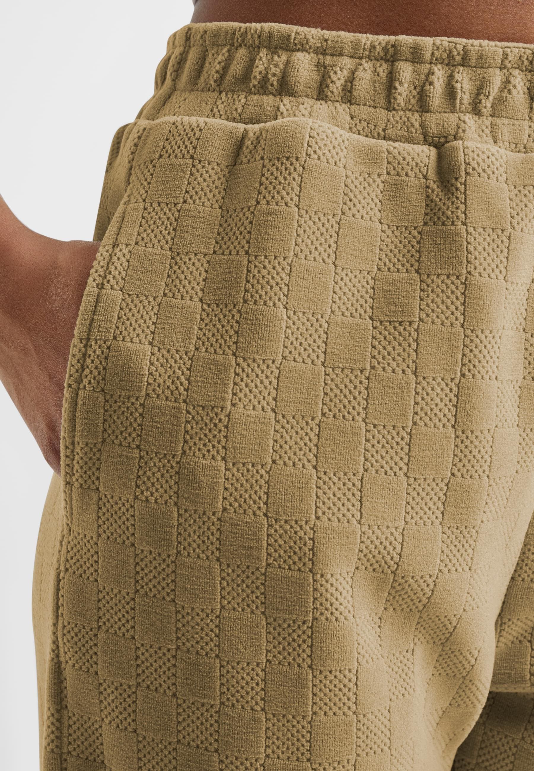 URBAN CLASSICS Jogginghose »Urban Classics Ladies Jacquard Velvet Sweatpants«