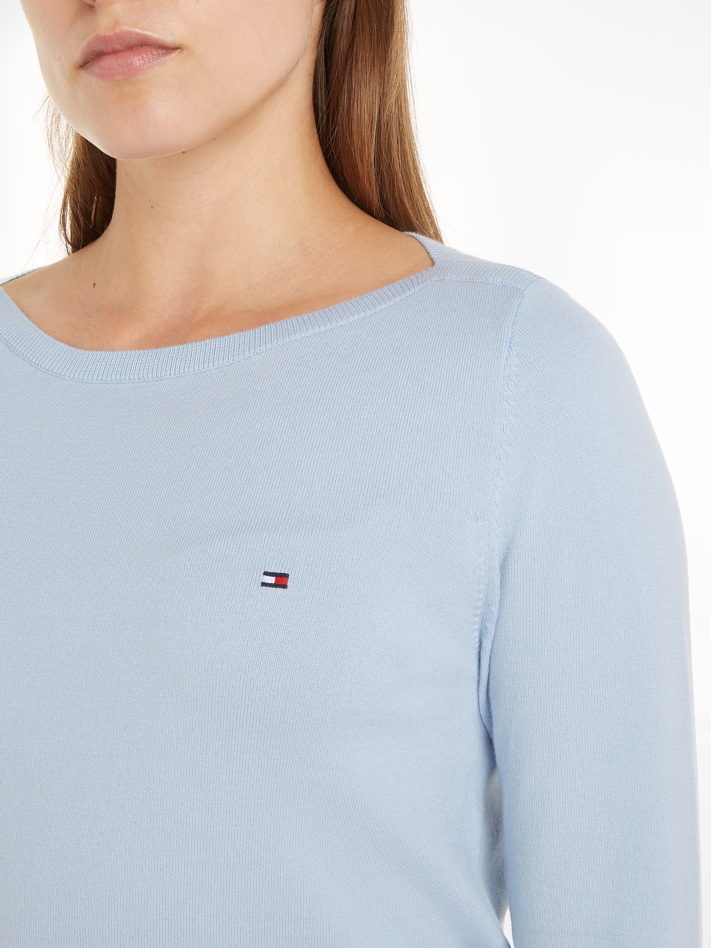 Tommy Hilfiger Strickpullover »CO JERSEY STITCH BOAT-NK SWEATER«, mit Tommy Hilfiger Logo-Flag am Ärmel