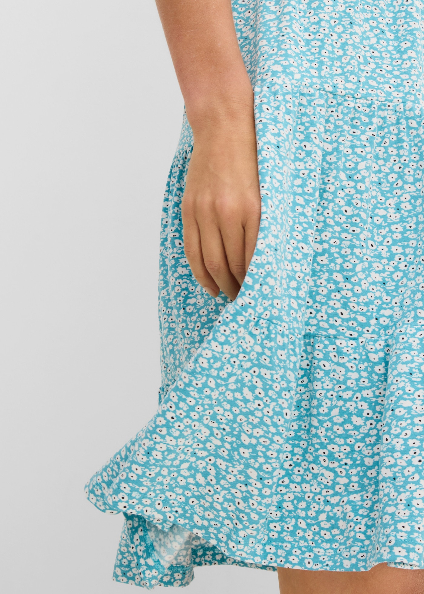 bonprix Jerseykleid für femininen Look, aus Viskose und Elasthan, A-Linie, Kurzarm