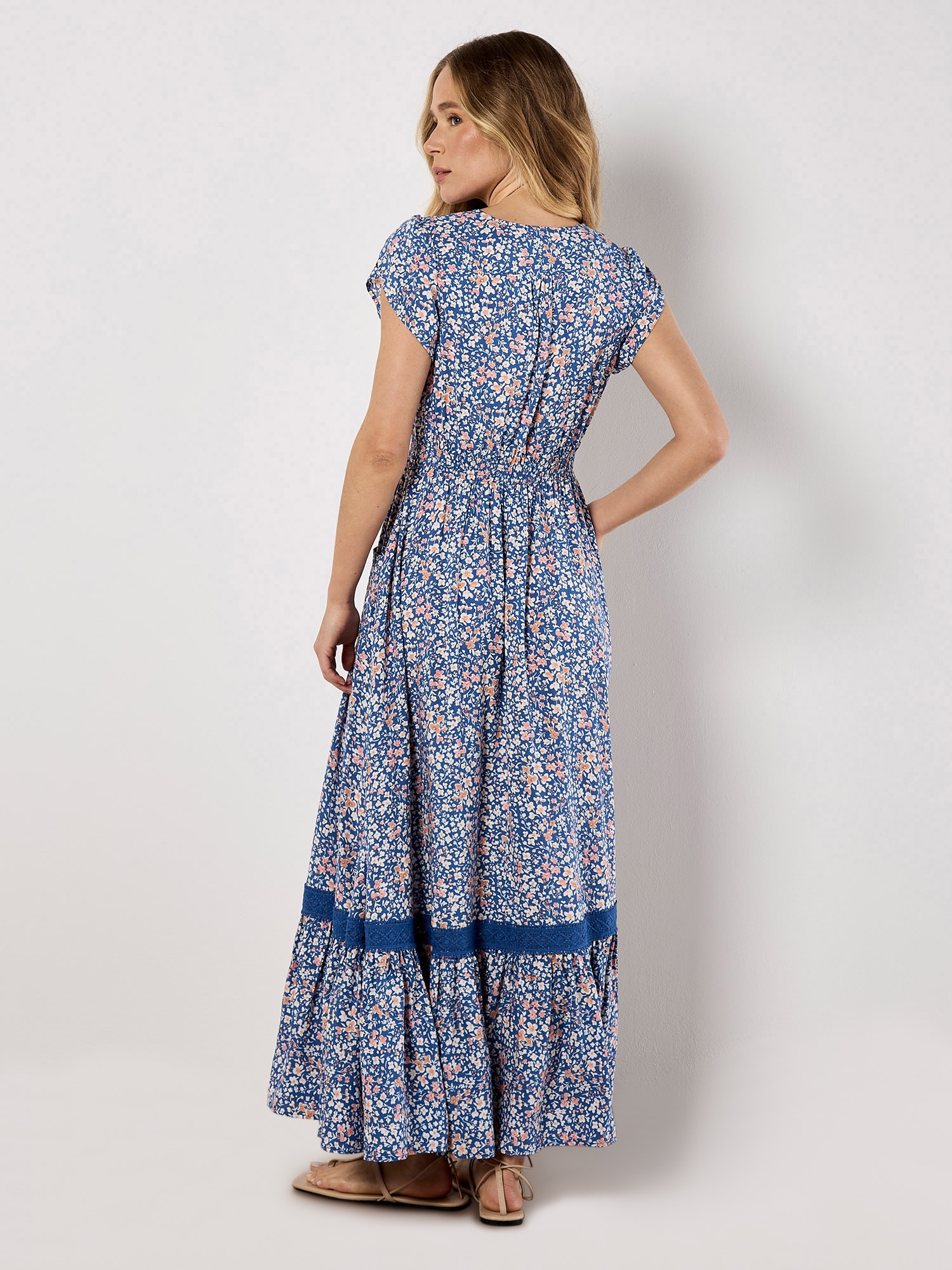 Apricot Maxikleid »Maxikleid« mit bestickter Bordüre
