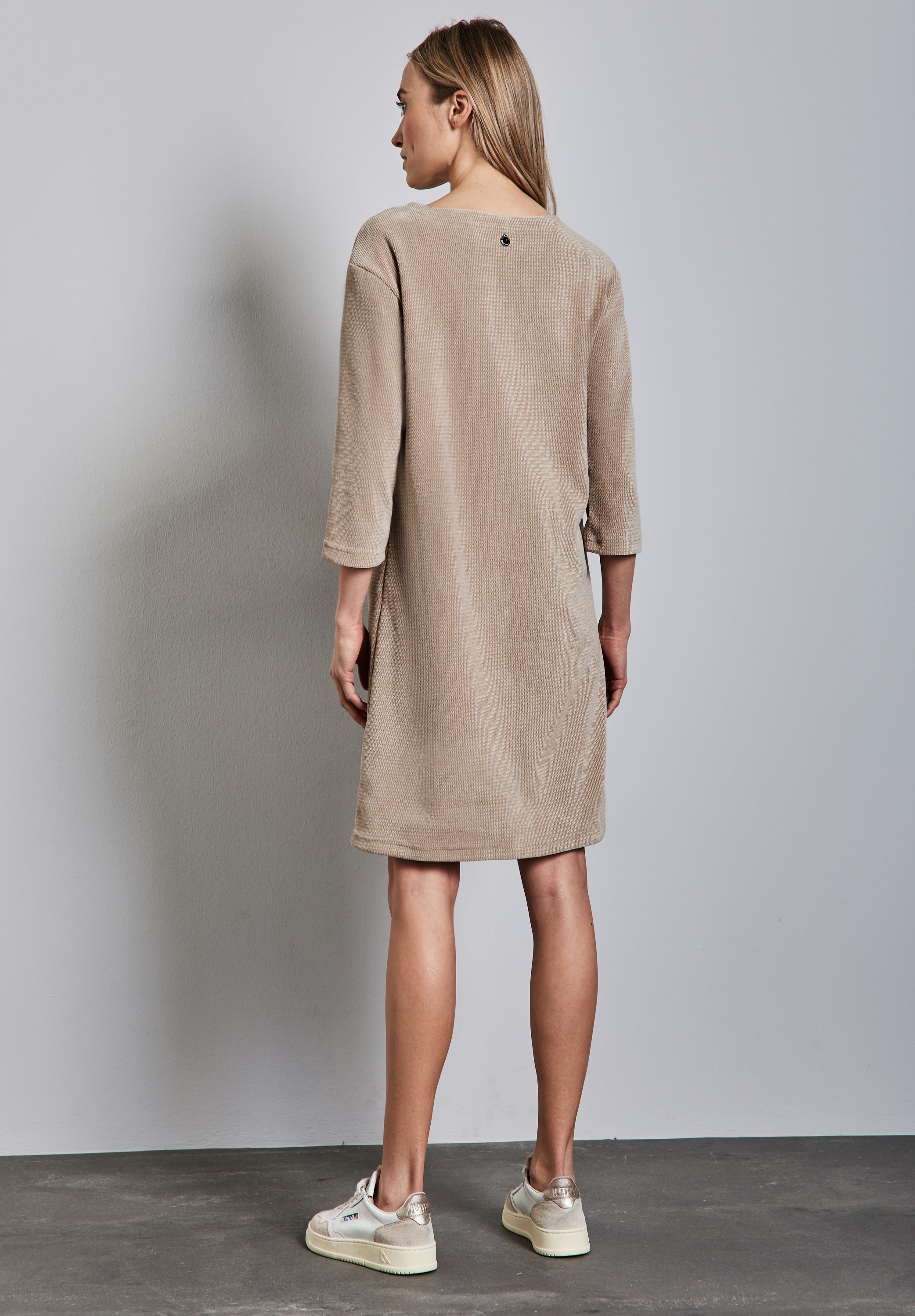 STREET ONE Sweatkleid, soft und trageangenehm
