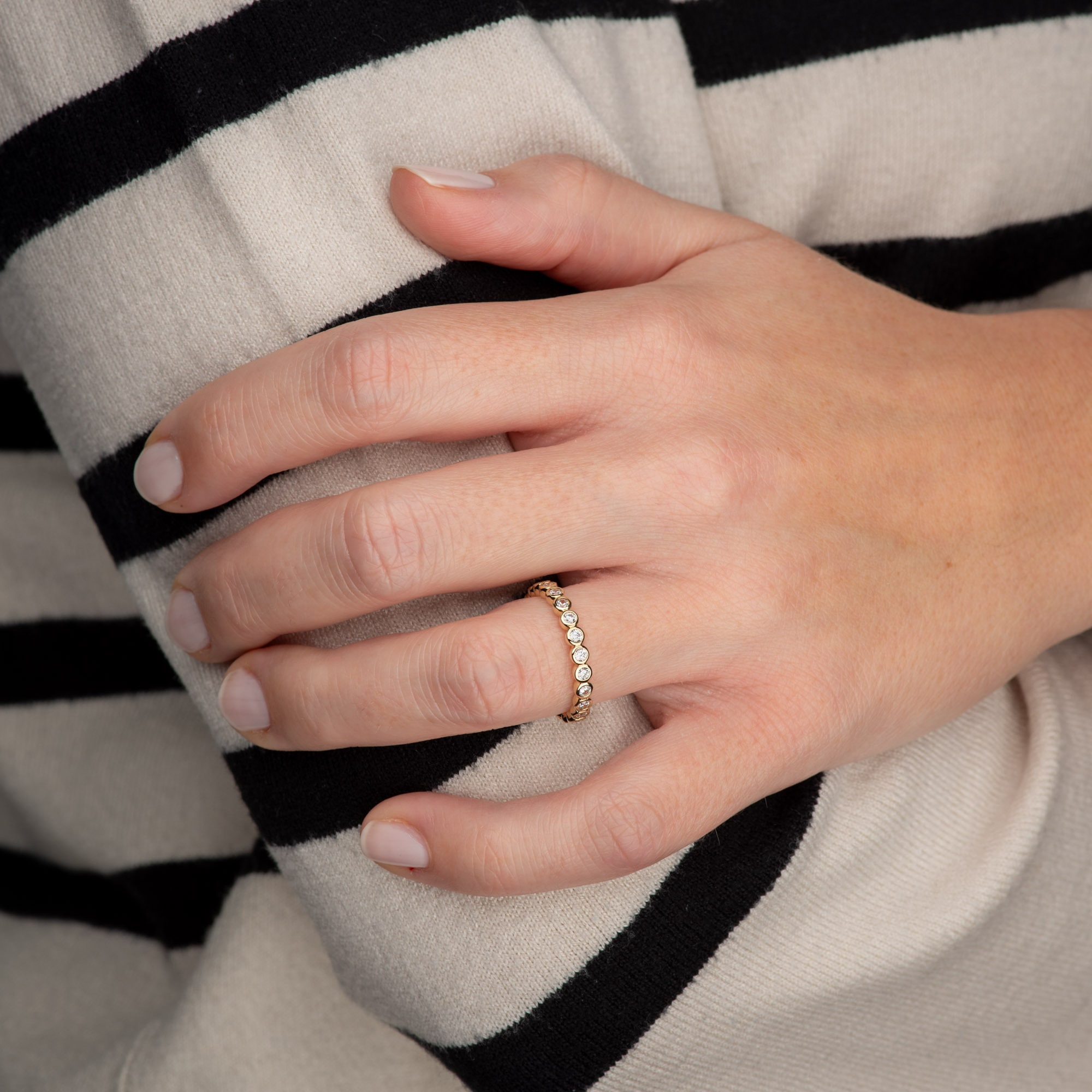 Orolino Fingerring »333/- Gelbgold glanz synth. Zirkonia«