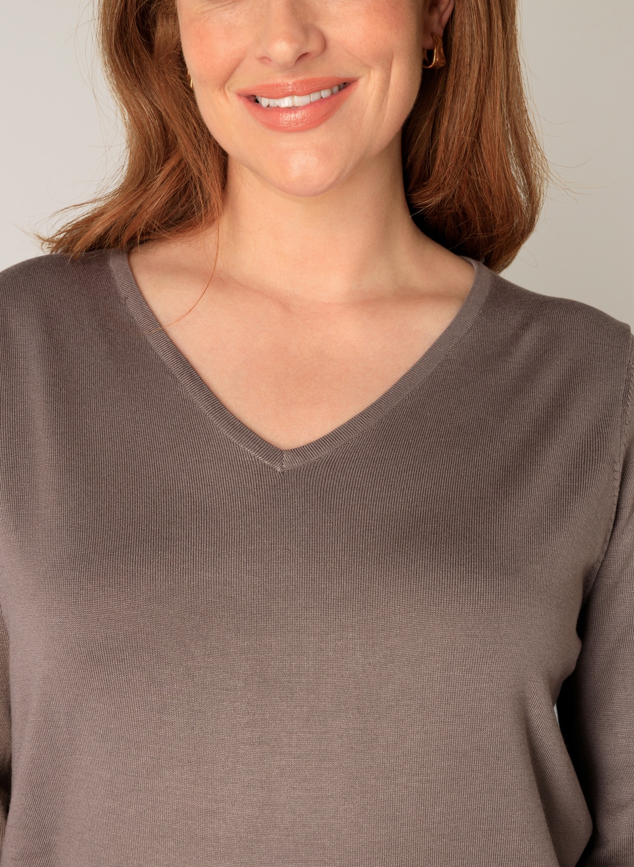 Base Level Curvy V-Ausschnitt-Pullover, mit V-Ausschnitt