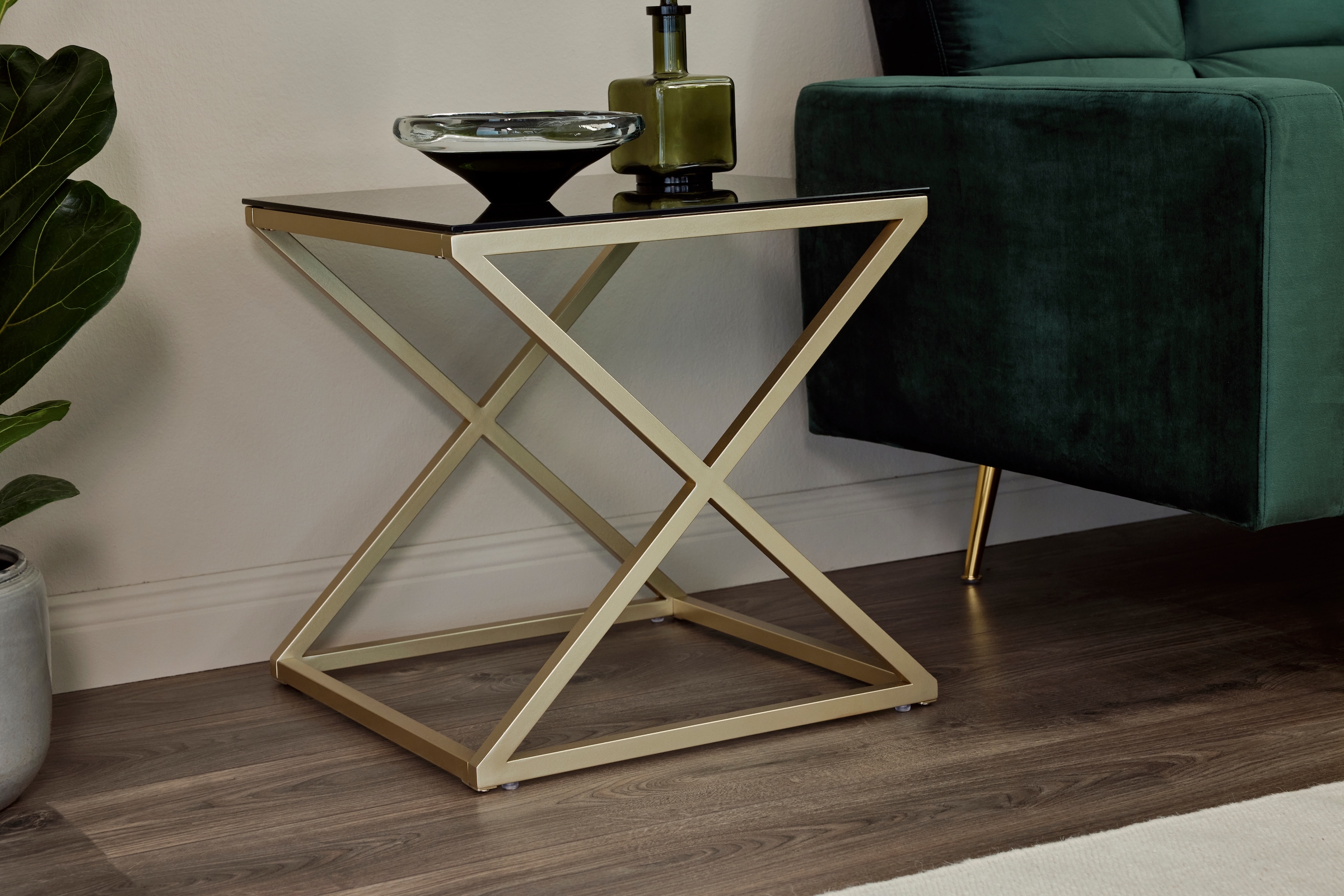 Jahnke Beistelltisch »XTRA BY SIDE«, (1 St.), Nachttisch/Beistelltisch in Gold-Look, aus Sicherheitsglas gefertigt
