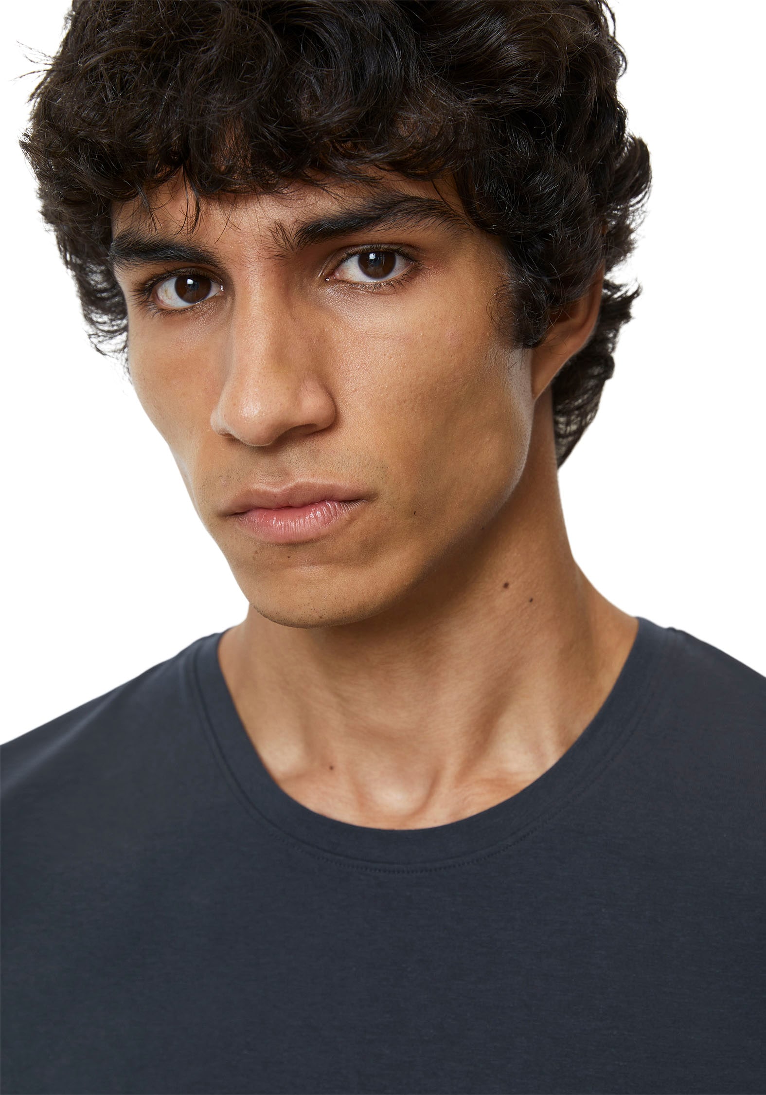Marc O'Polo T-Shirt »Essentials«, (2er Pack), mit dezentem Markenlogo